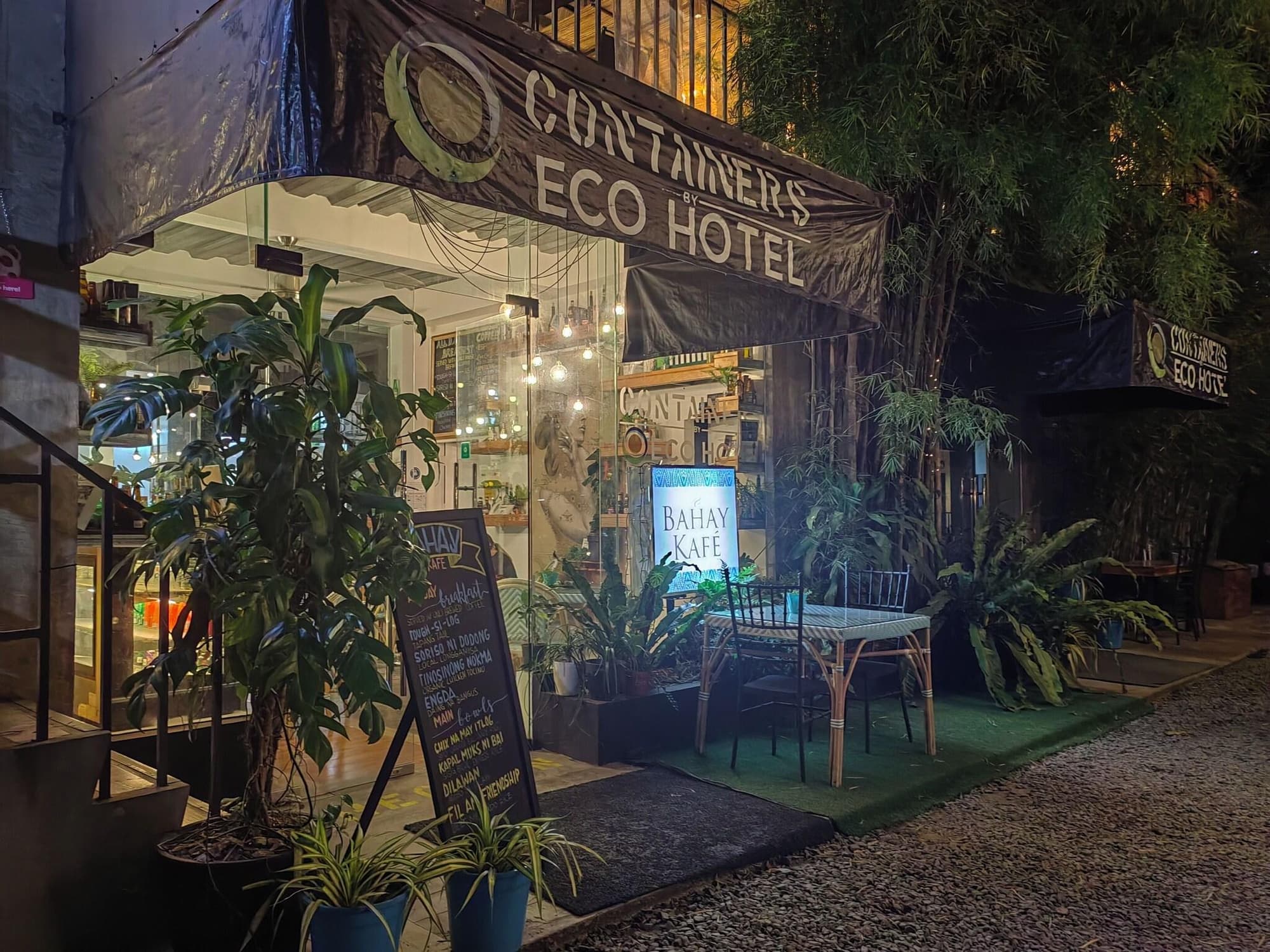 Containers by Eco Hotel, Restaurant