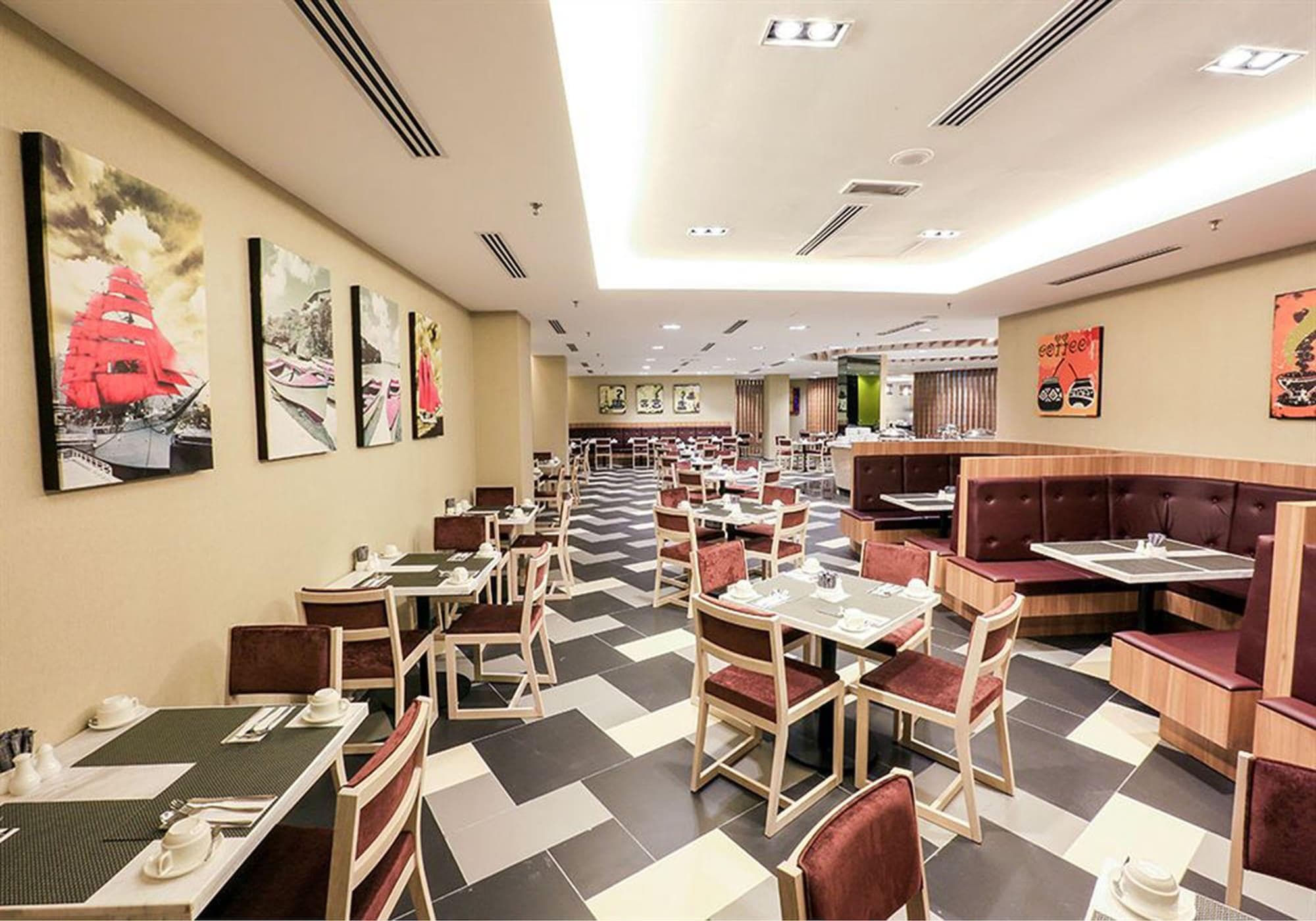 Eco Tree Hotel, Restaurant