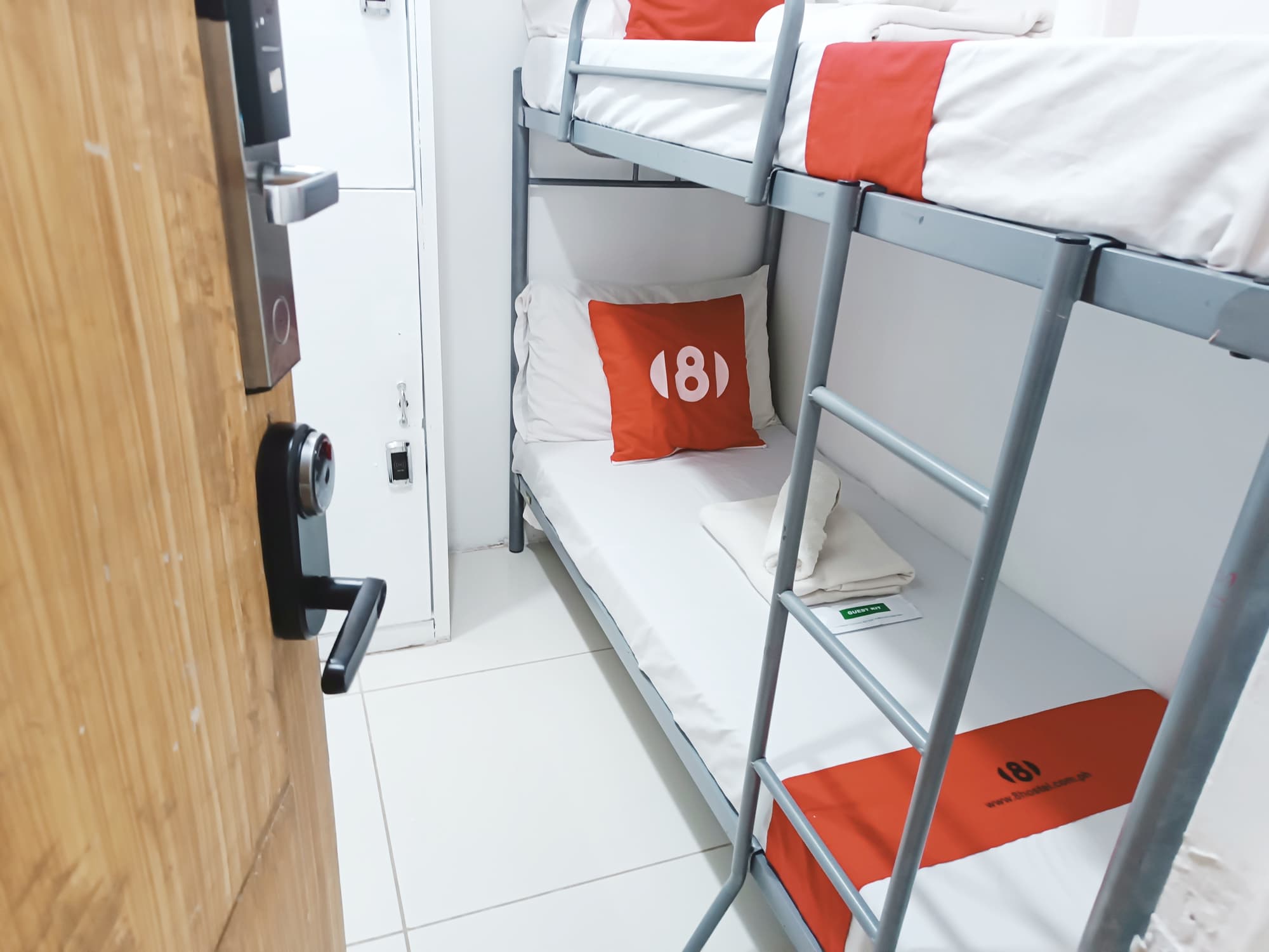 8hostel, General view