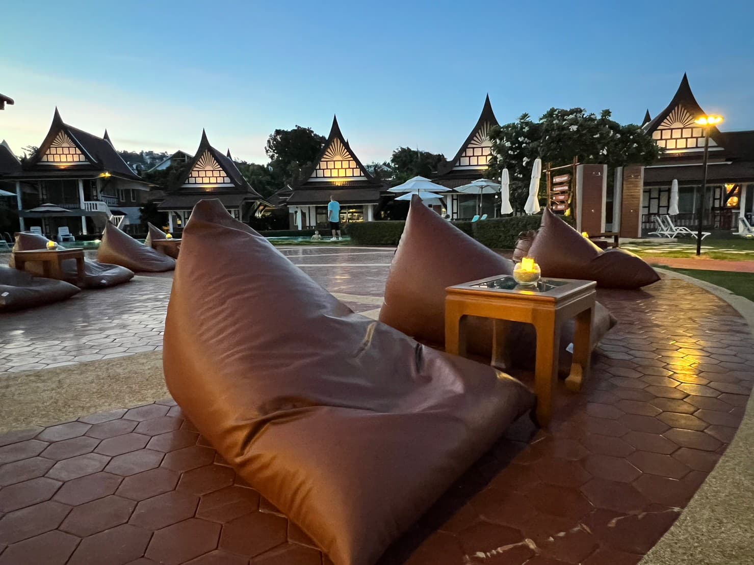 Aura Samui Best Beach Hotel, Bar