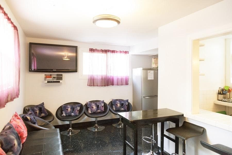 Orange Drive Hostel, General view