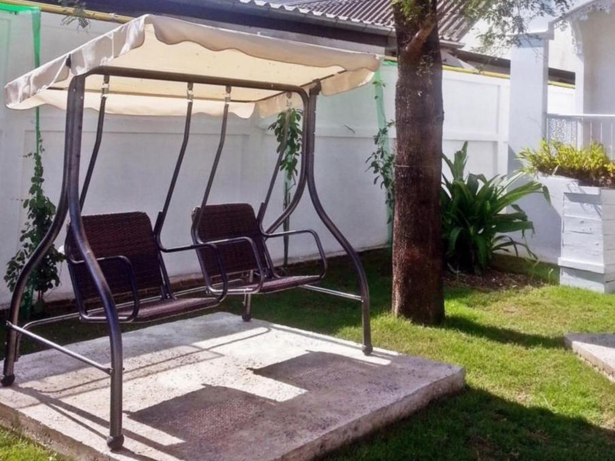 Banlomnow Hotel, General view