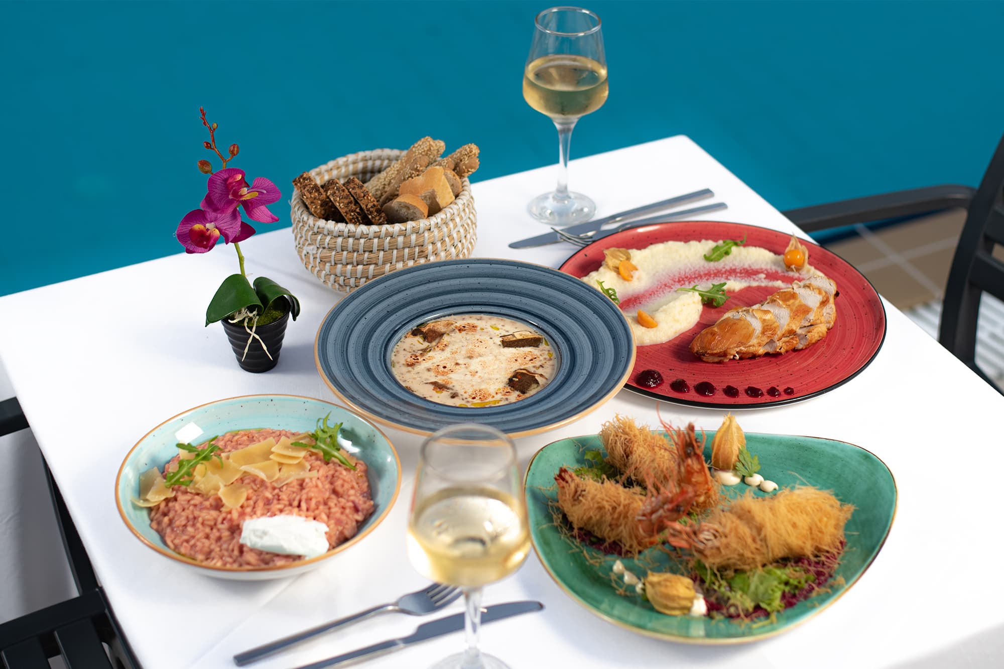 Ekati Mare Boutique Resort, Restaurant