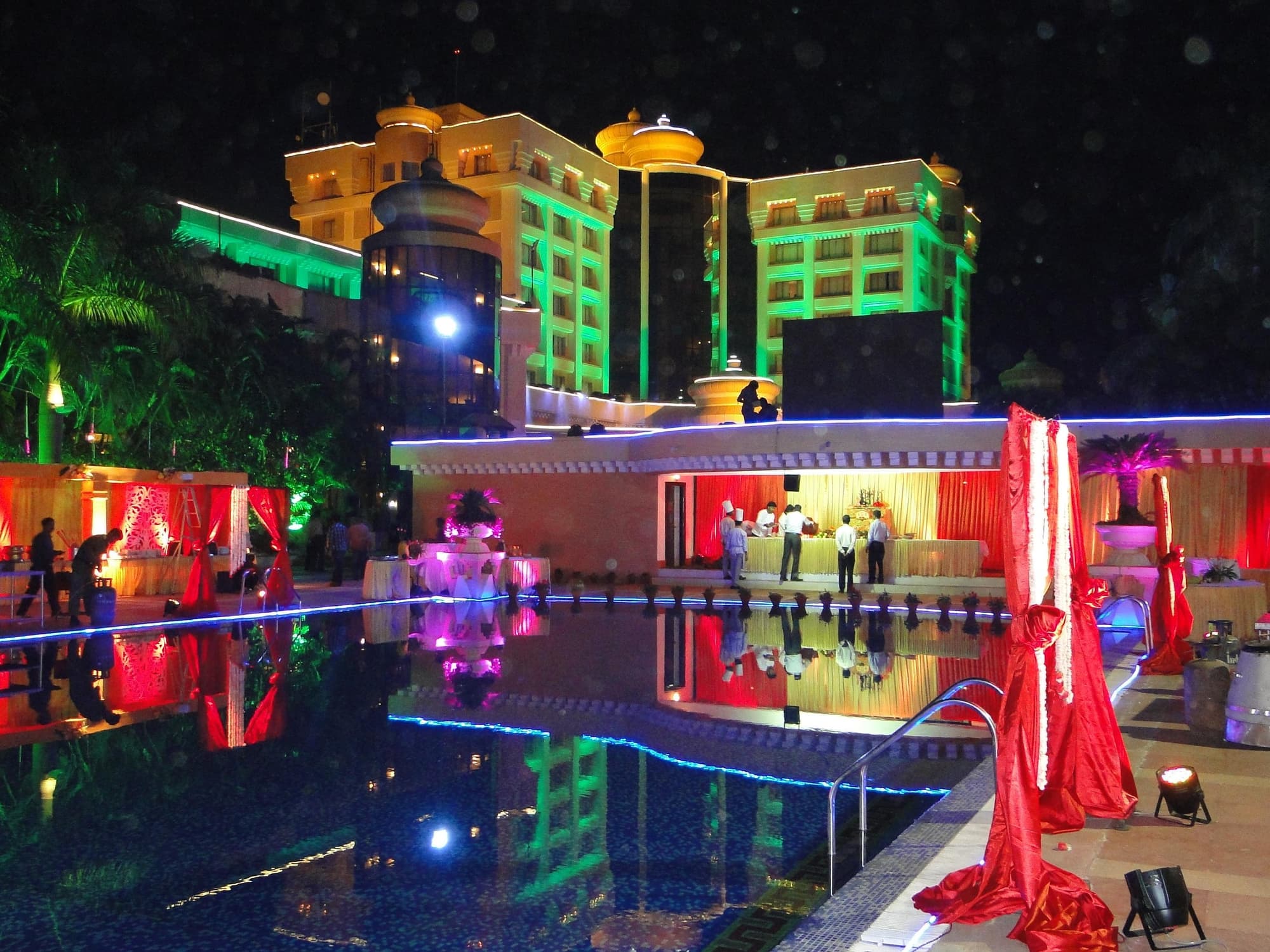 Hotel Swosti Premium, Pool