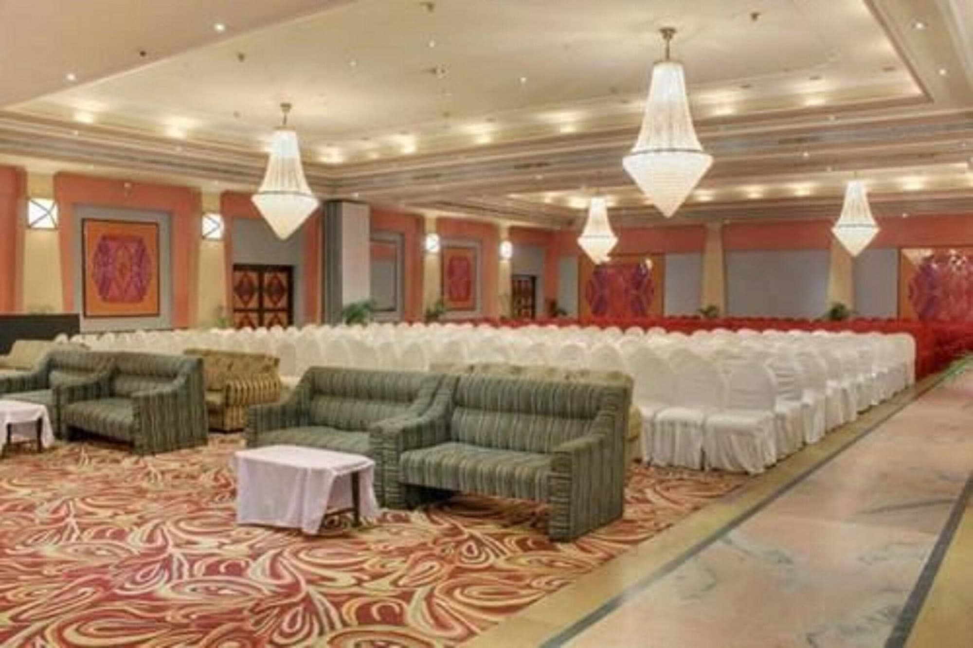 Hotel Swosti Premium, General view