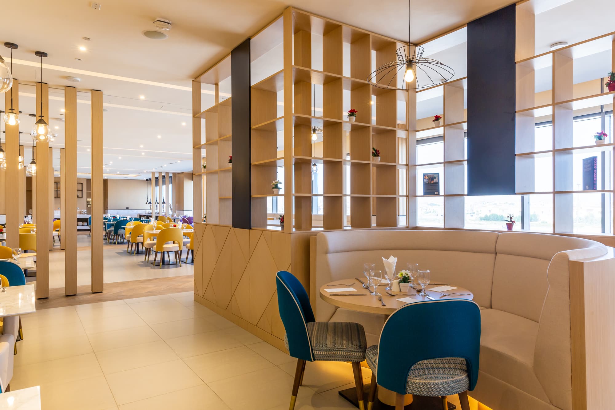 Premier Inn Dragon Mart Hotel, Restaurant