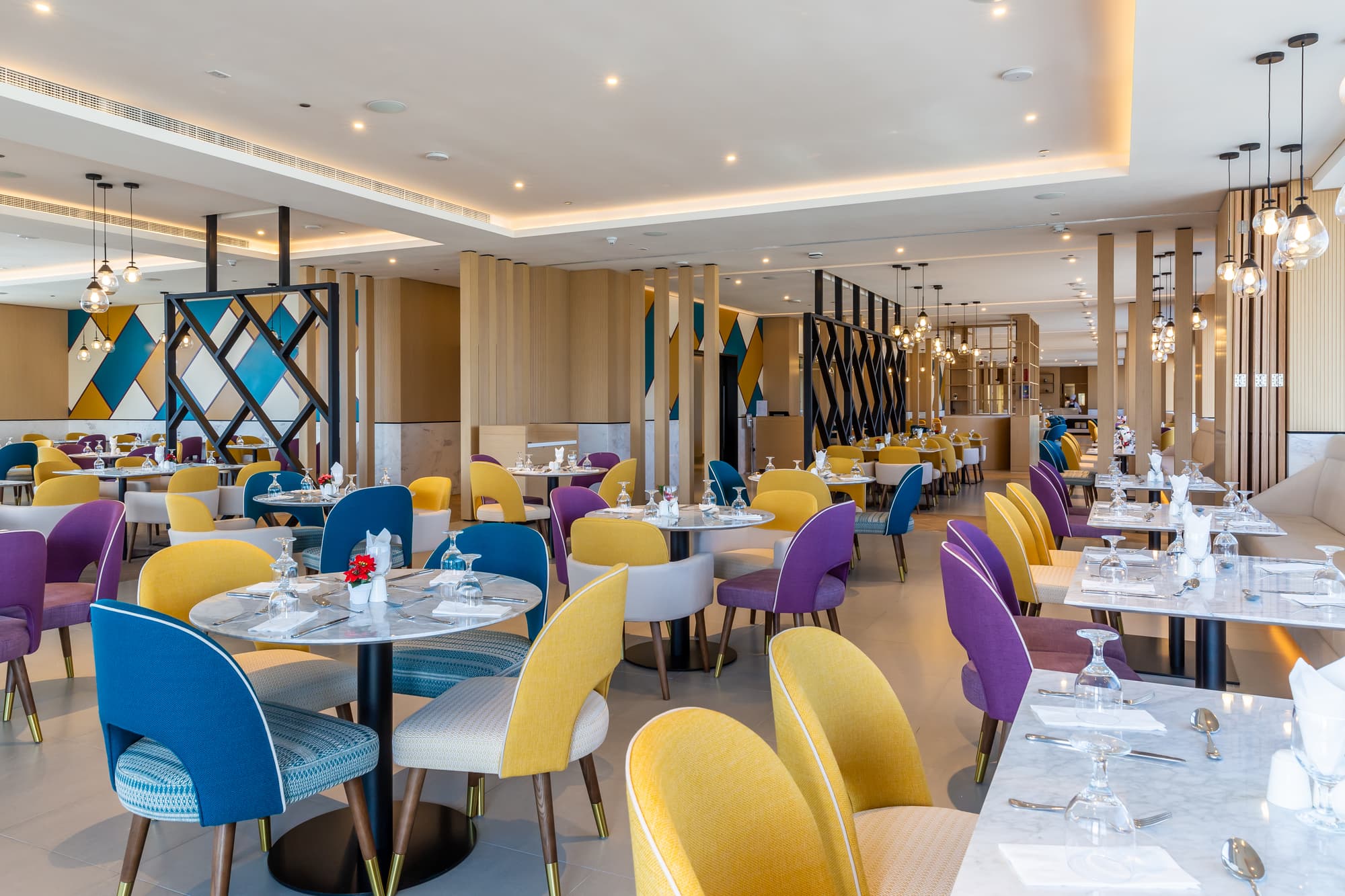 Premier Inn Dragon Mart Hotel, Restaurant