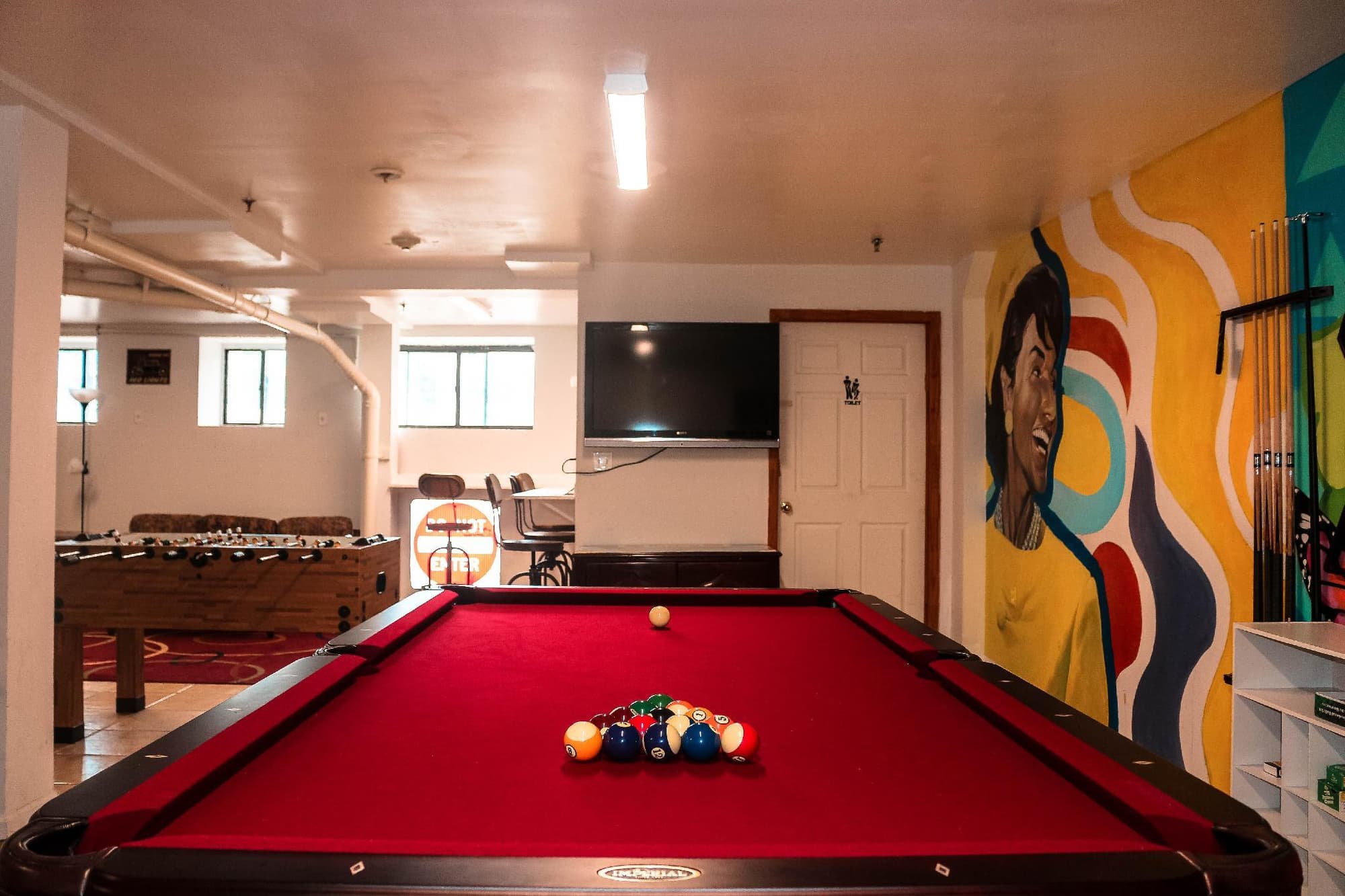 Ny Moore Hostel, Sports and Entertainment