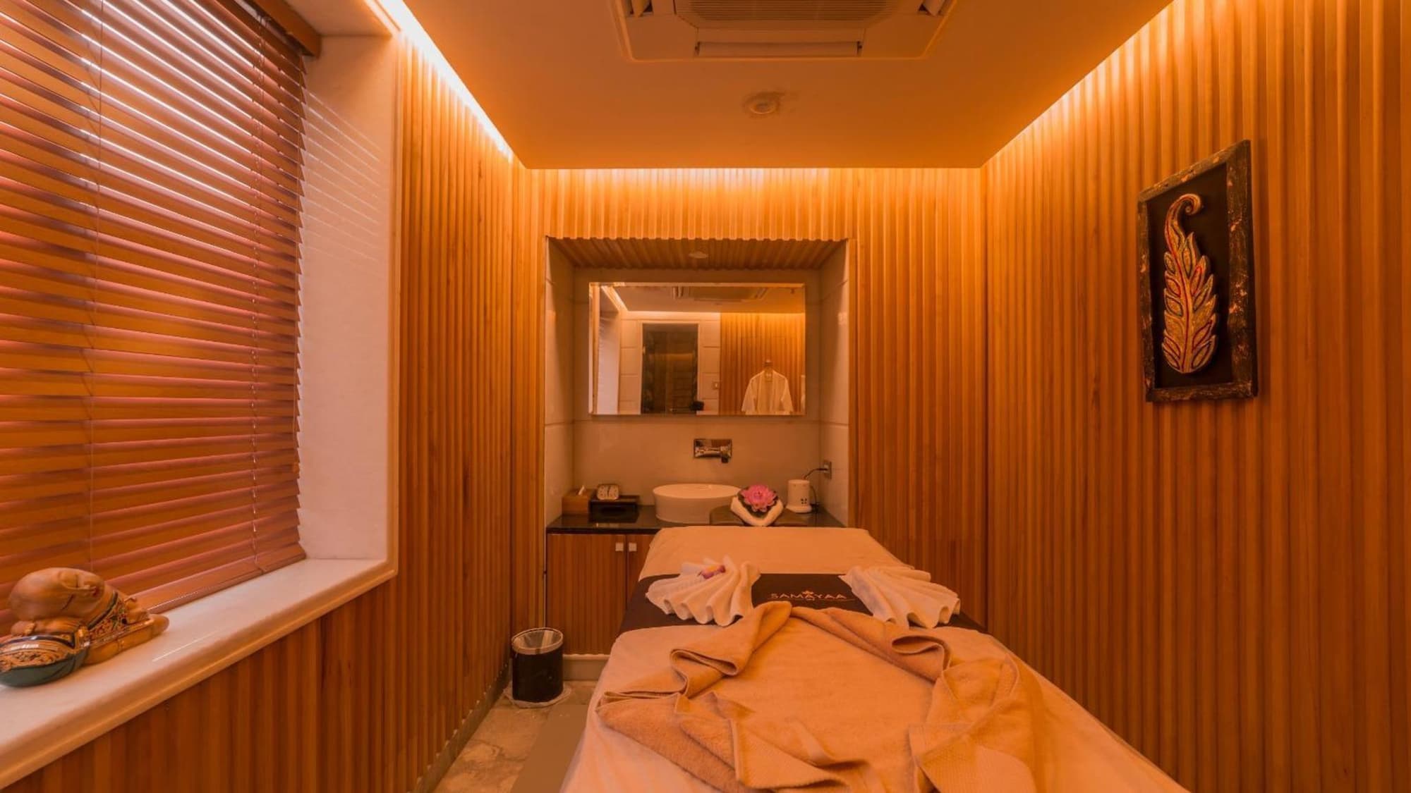 Costa Riviera Hotel, Sports and Entertainment