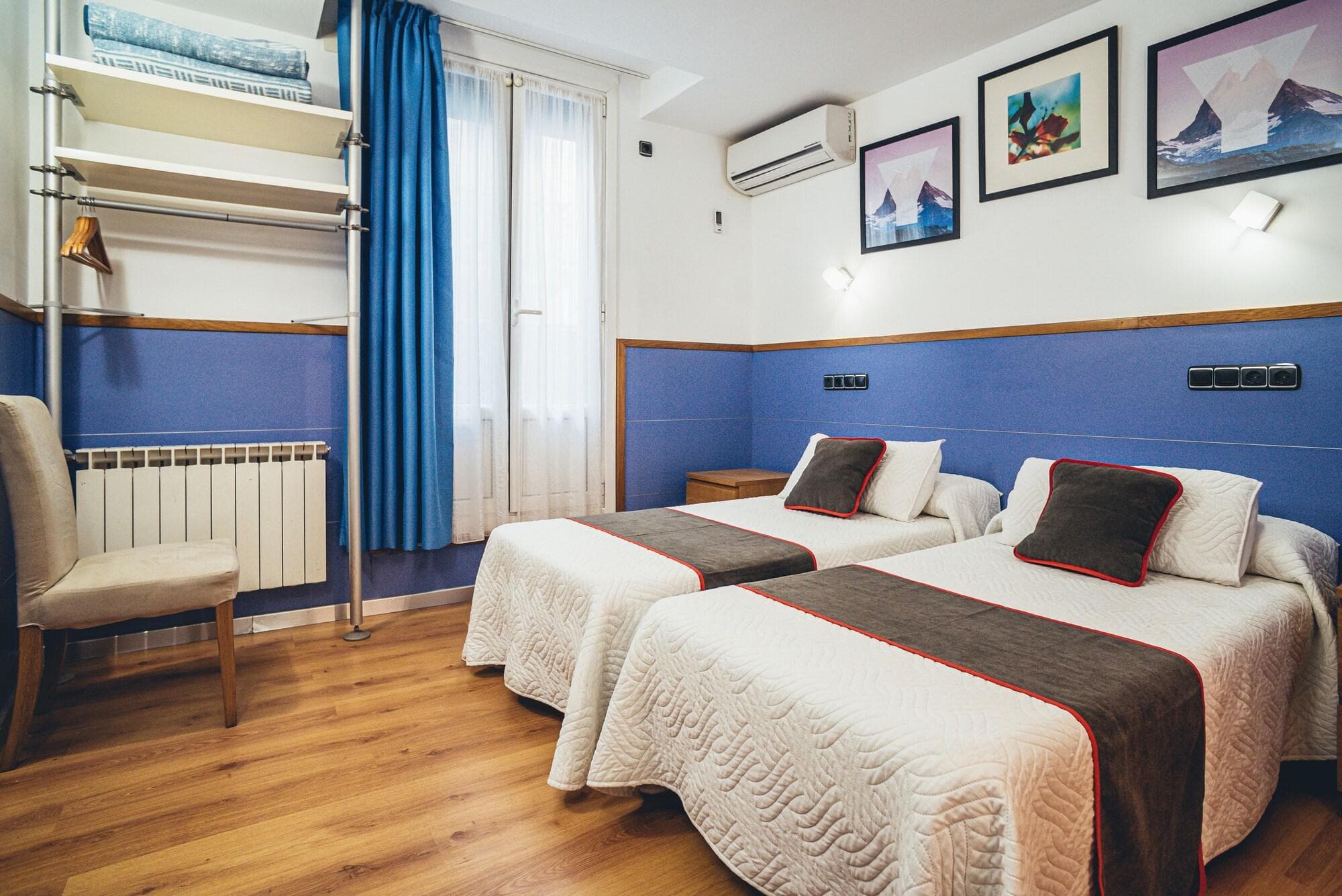 Pensión Irune, Room