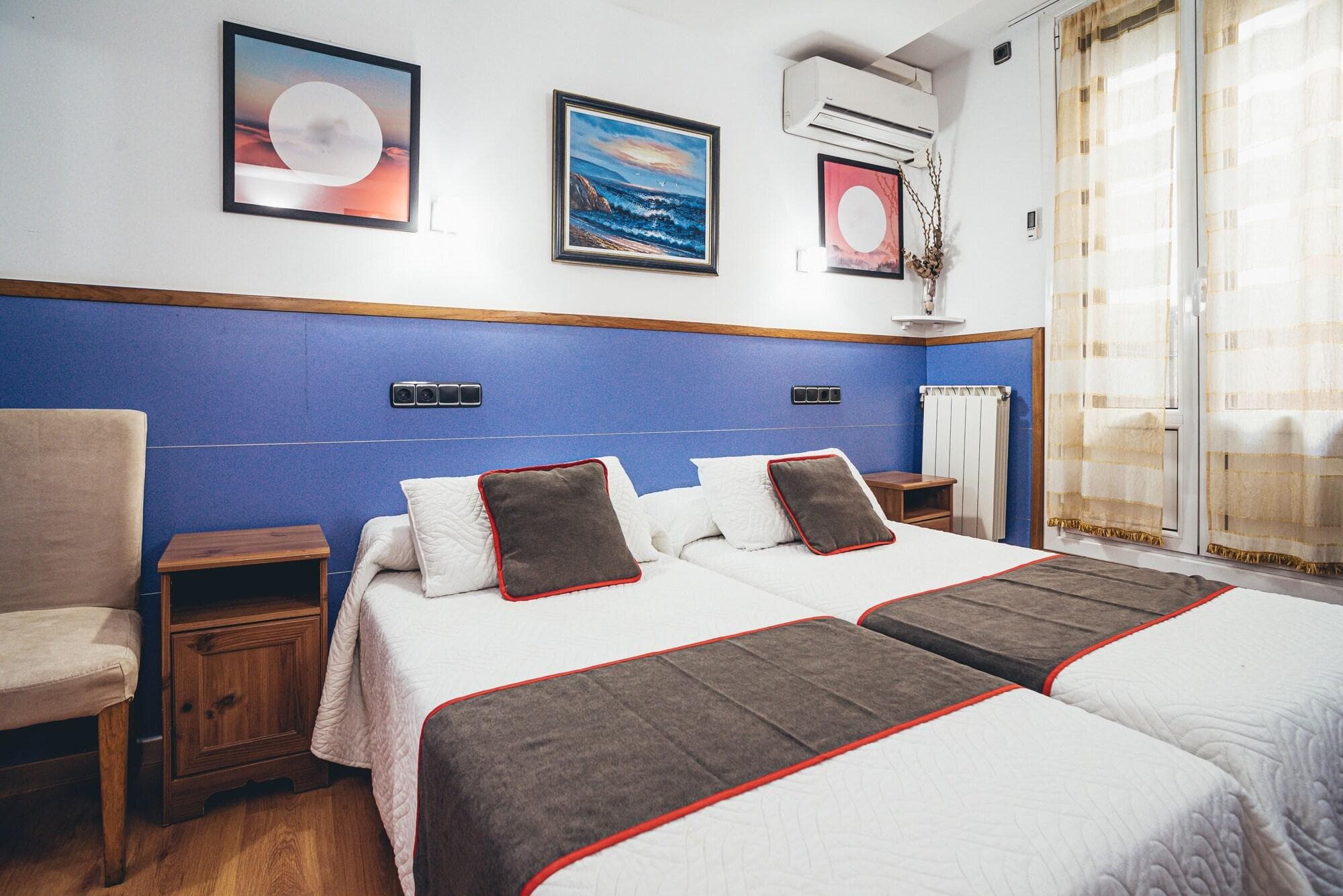 Pensión Irune, Room