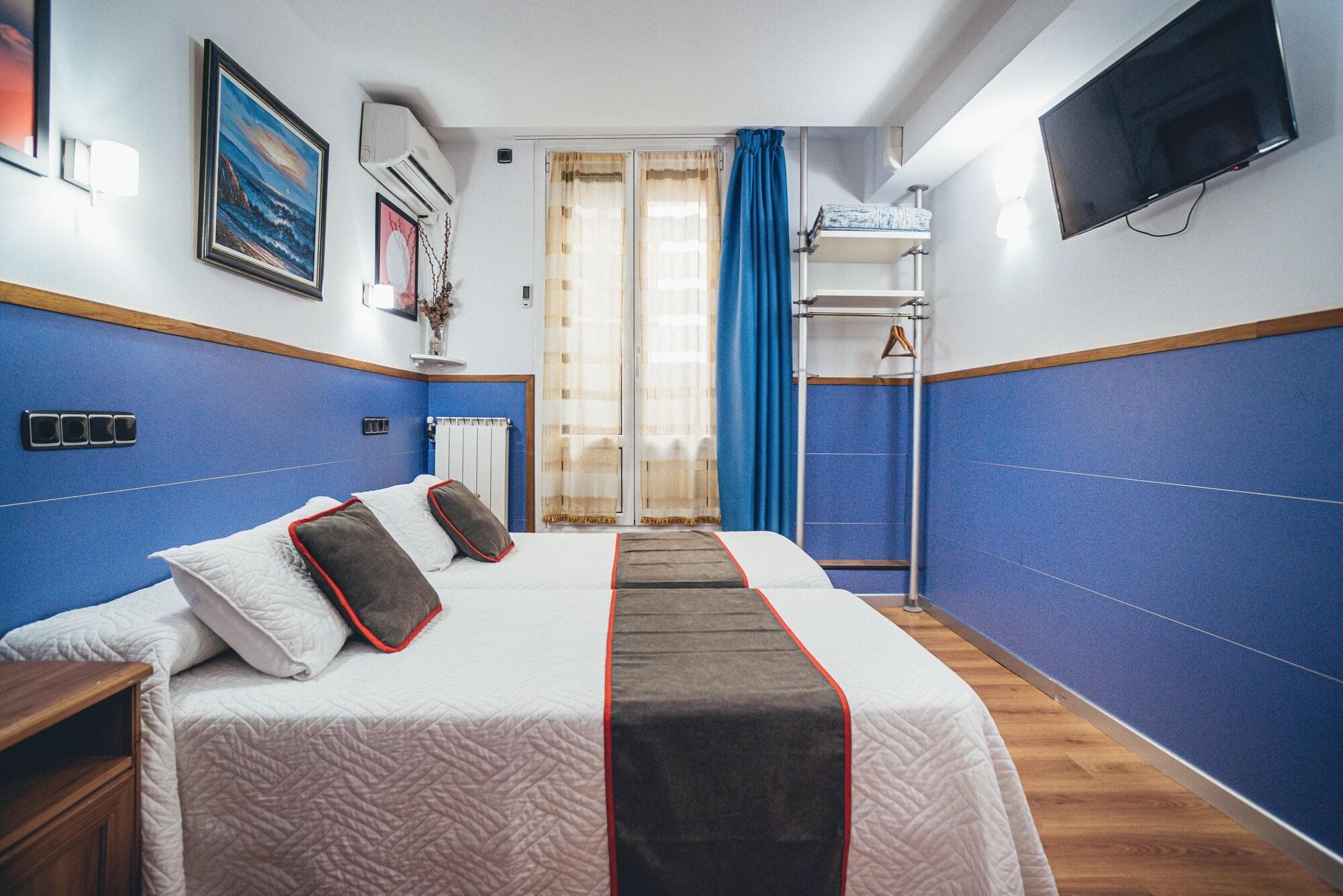 Pensión Irune, Room