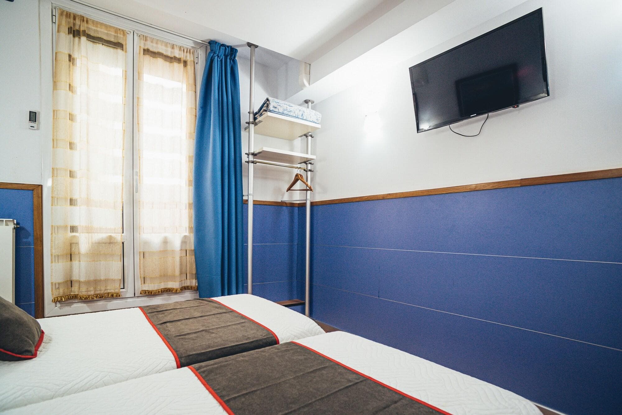 Pensión Irune, Room