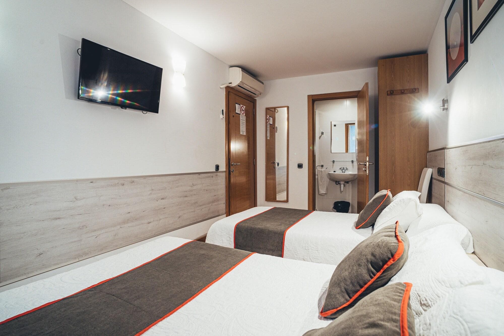 Pensión Irune, Room