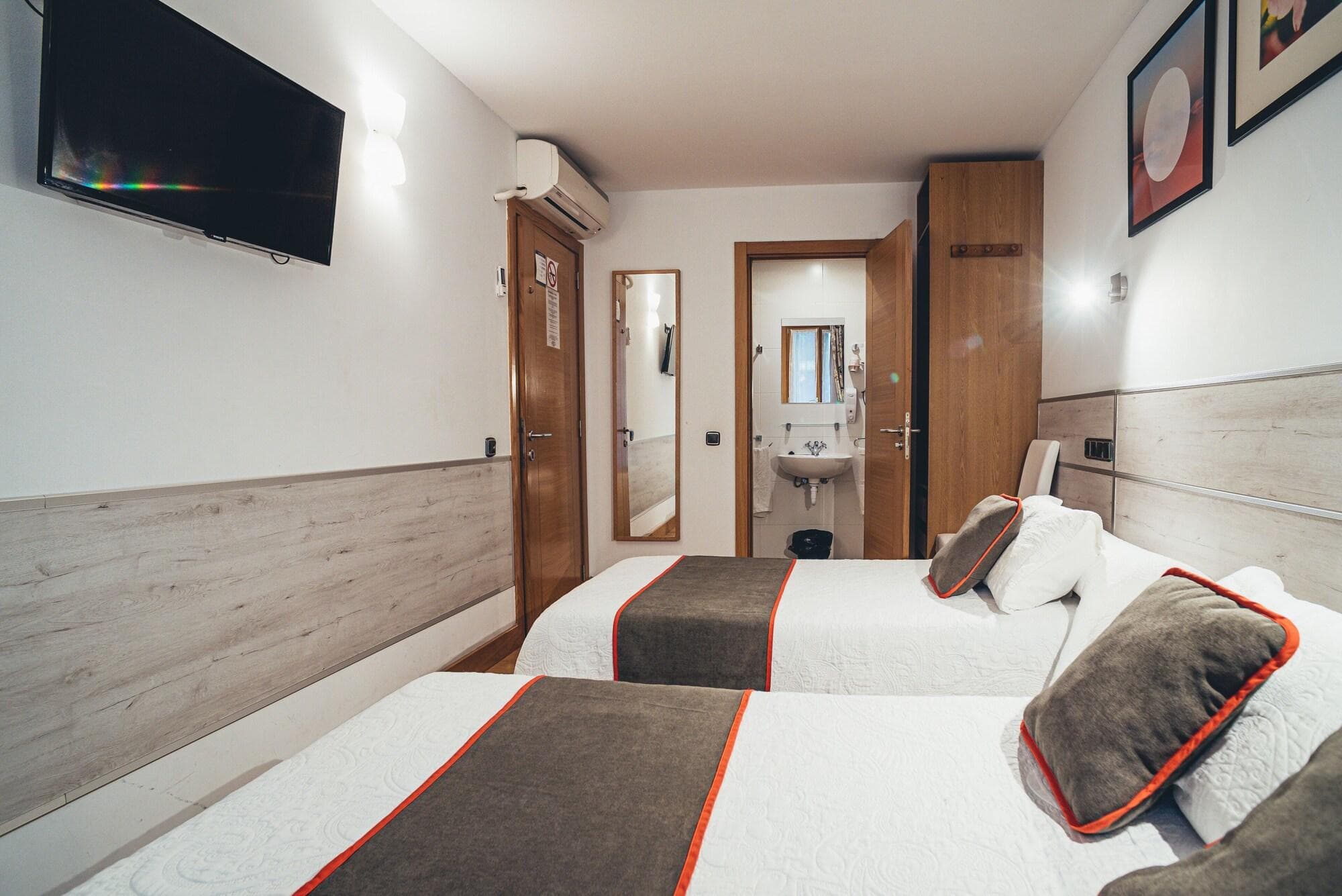 Pensión Irune, Room