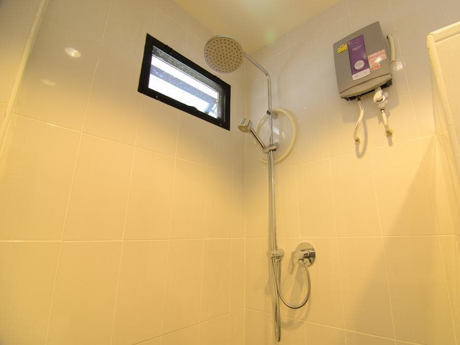 Ban U Thong Accommodations, Room