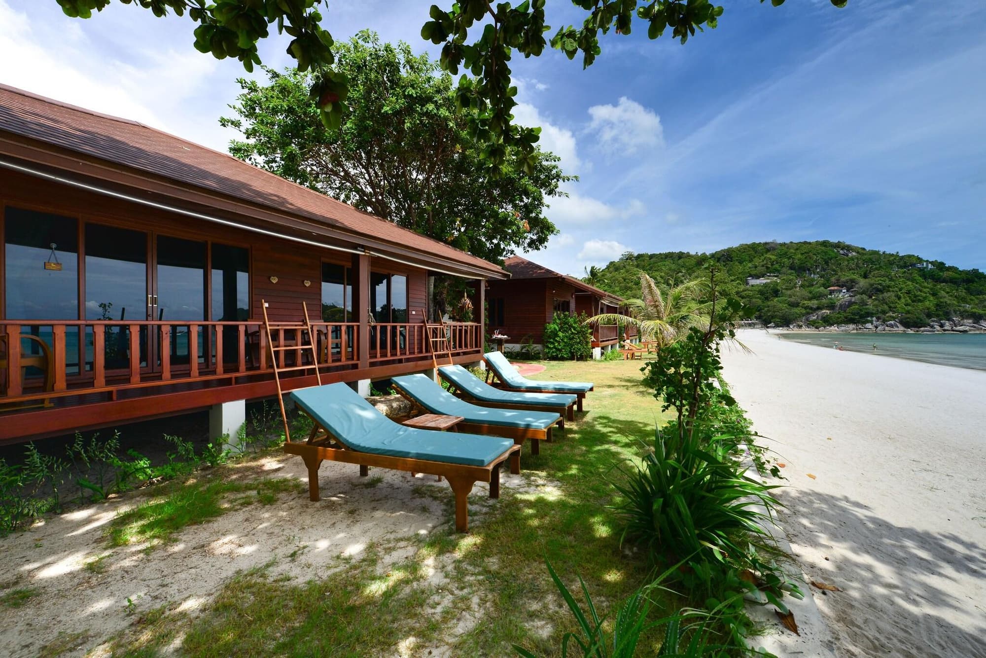 Pingchan Koh Phangan Beachfront Resort, General view