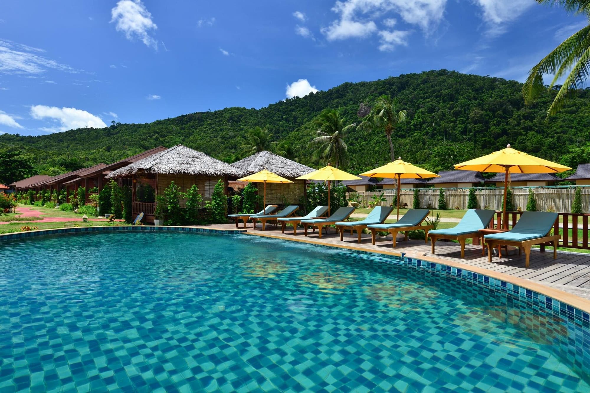 Pingchan Koh Phangan Beachfront Resort, Pool