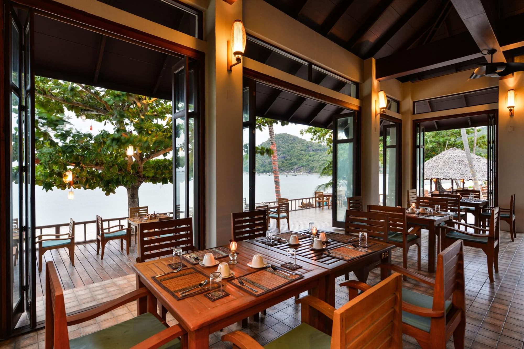 Pingchan Koh Phangan Beachfront Resort, Restaurant