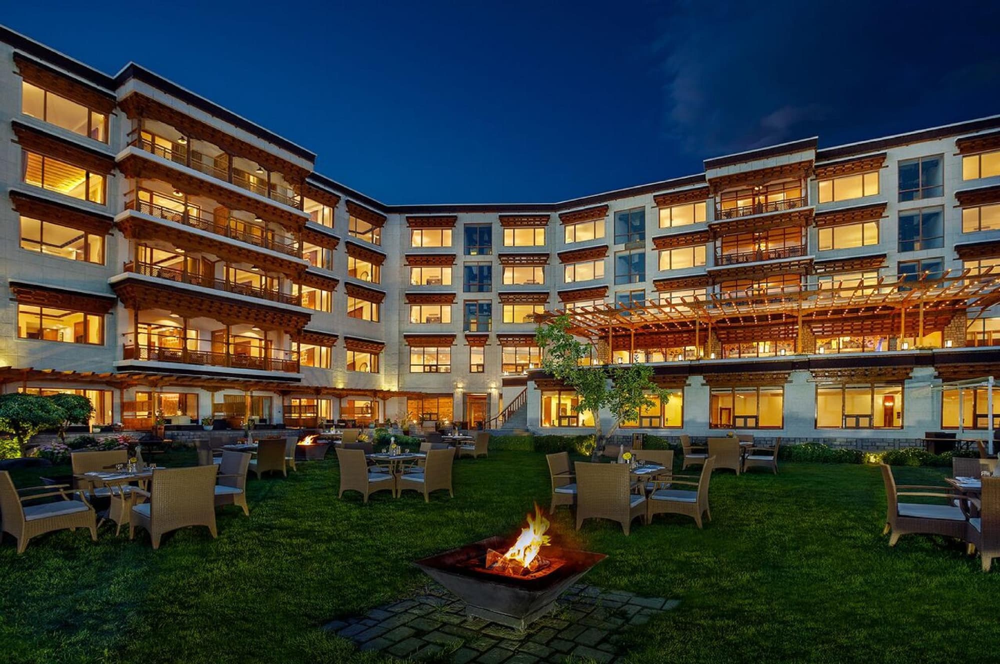 The Grand Dragon Hotel, General view