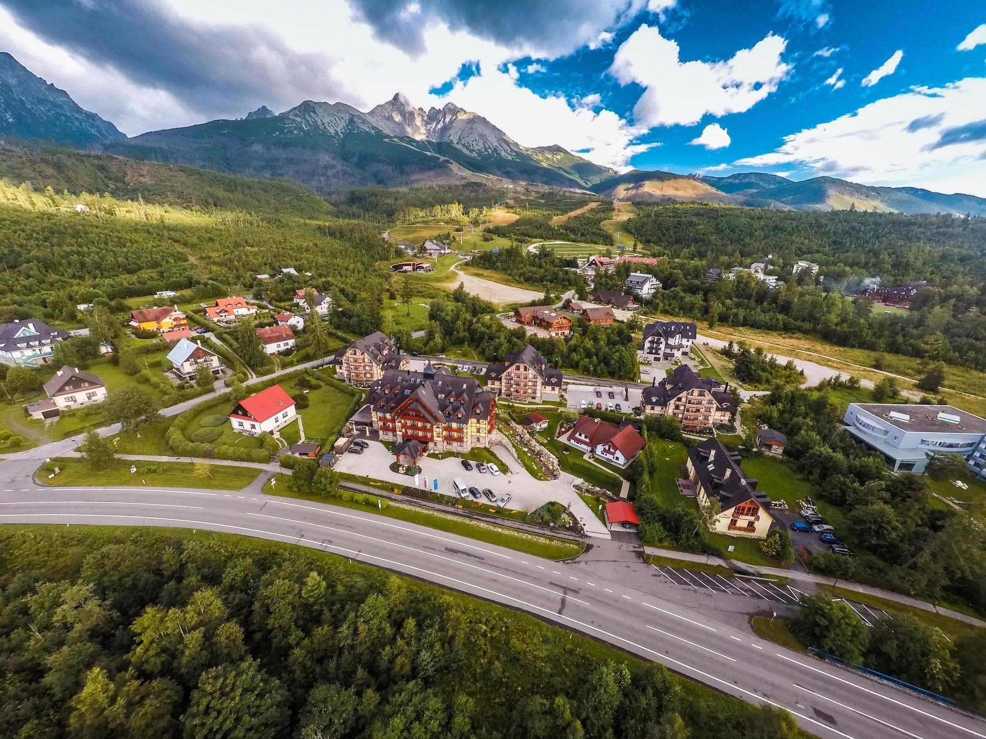 Aplend Kukucka Mountain Hotel & Residences, General view