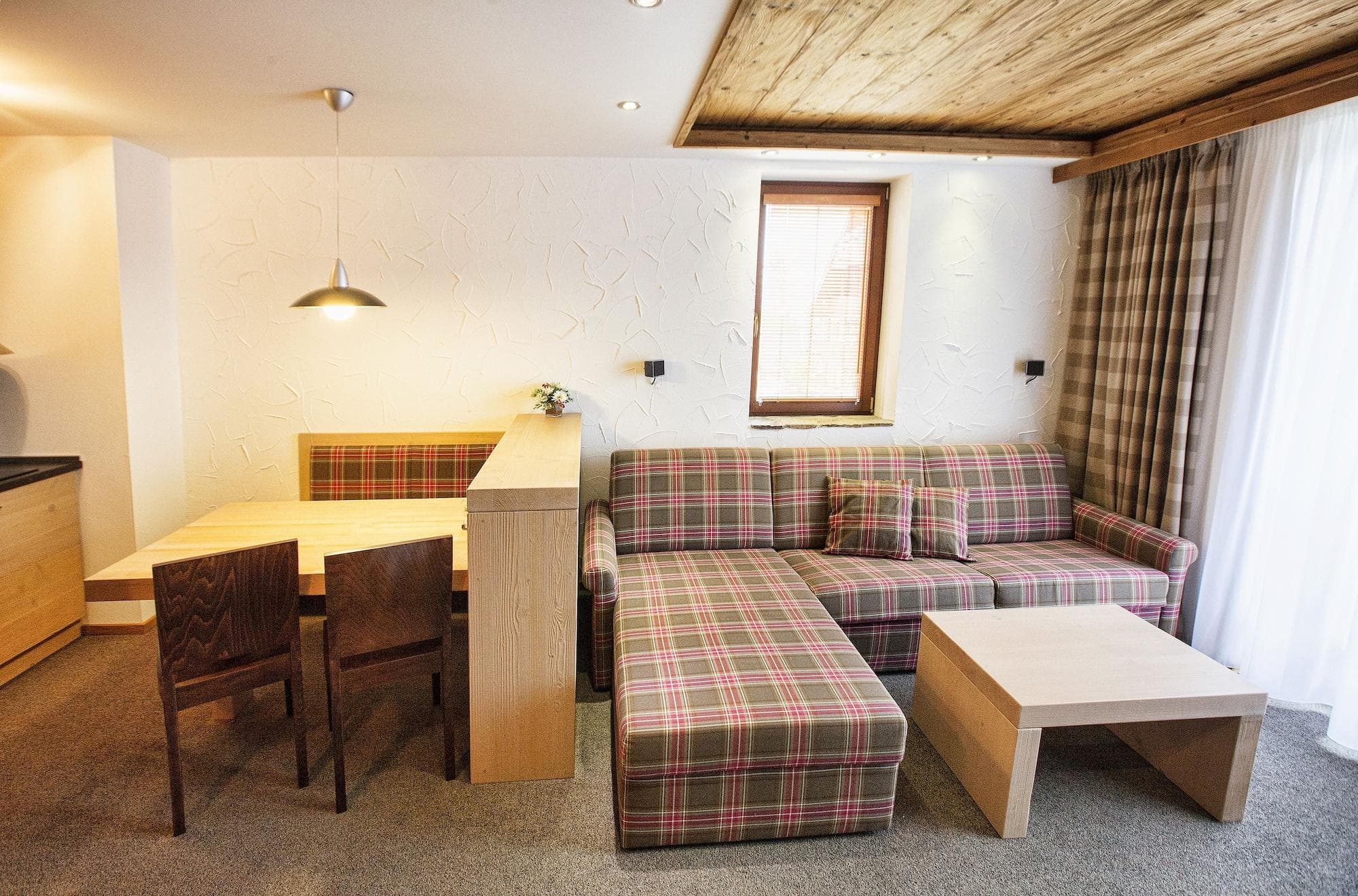 Aplend Kukucka Mountain Hotel & Residences, Room