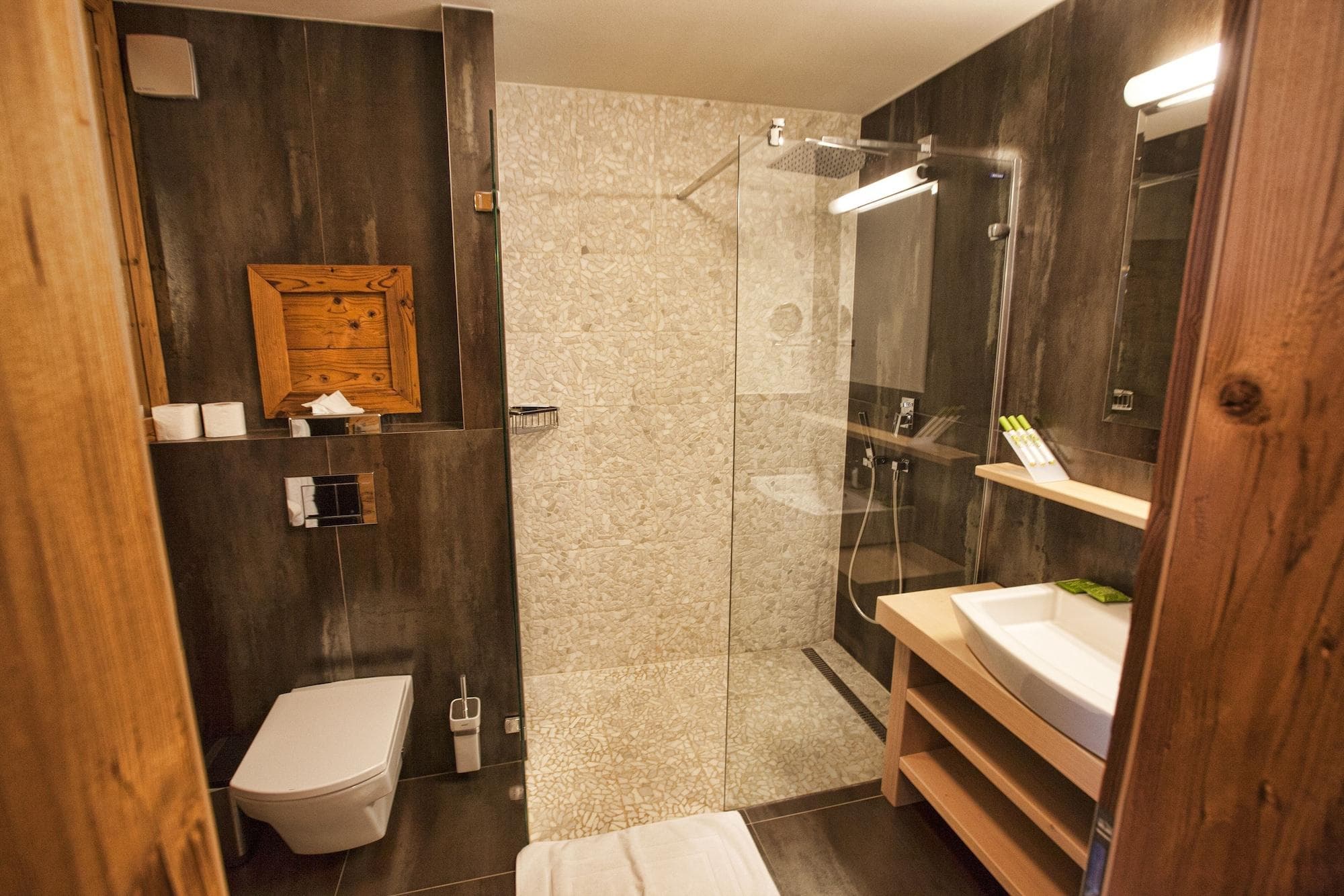 Aplend Kukucka Mountain Hotel & Residences, Room