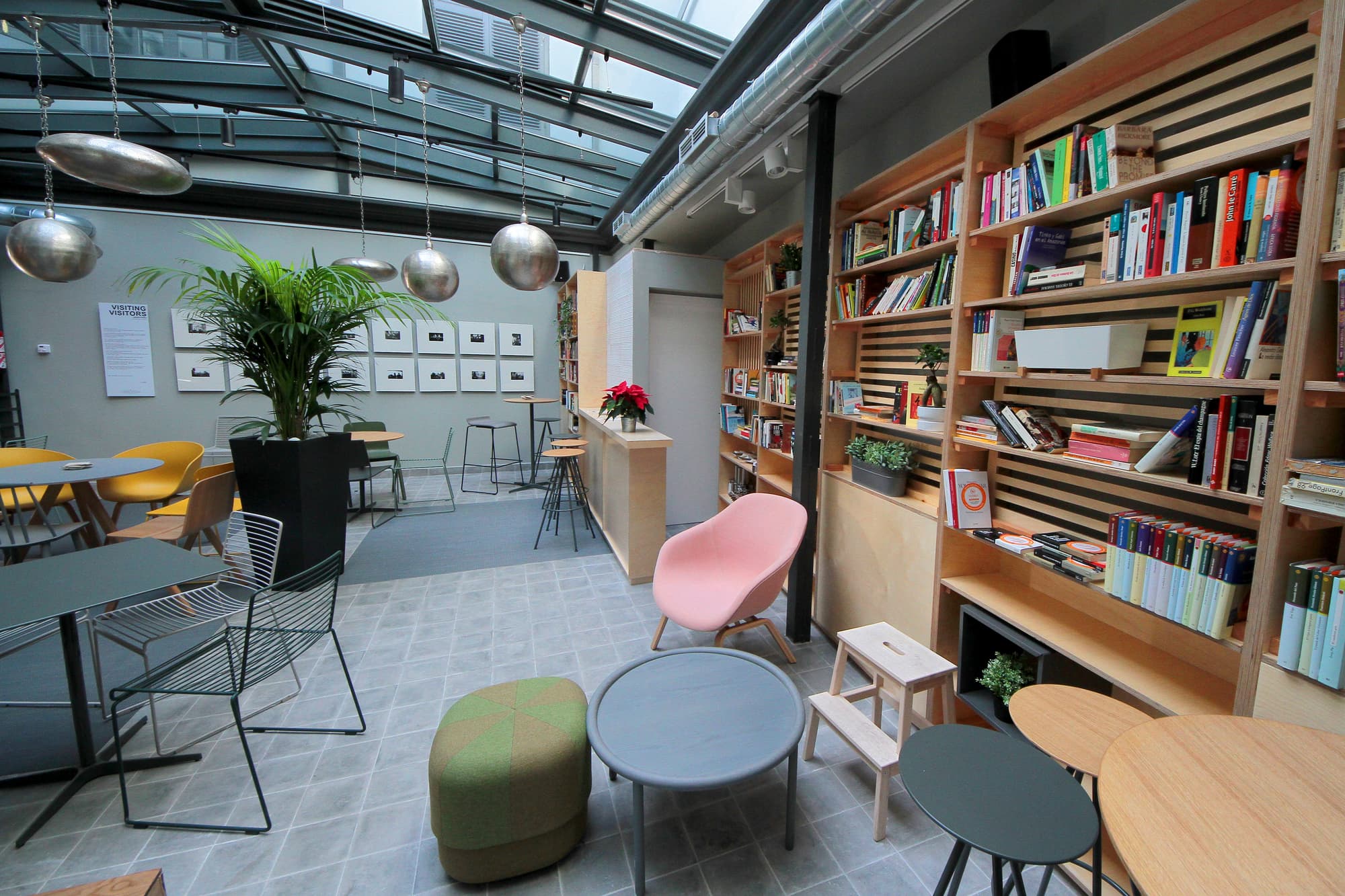 Complutum Hostel, General view