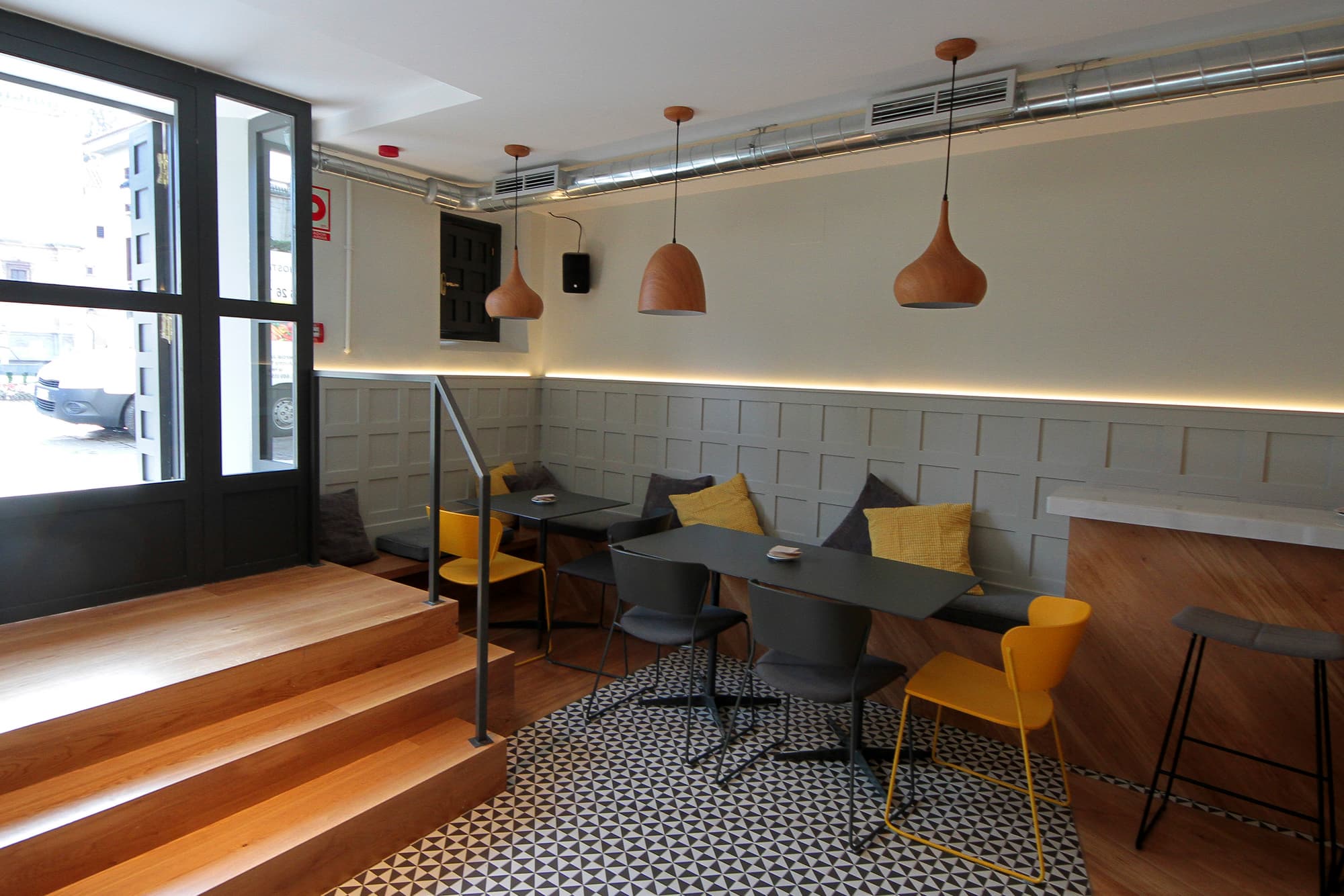 Complutum Hostel, Bar