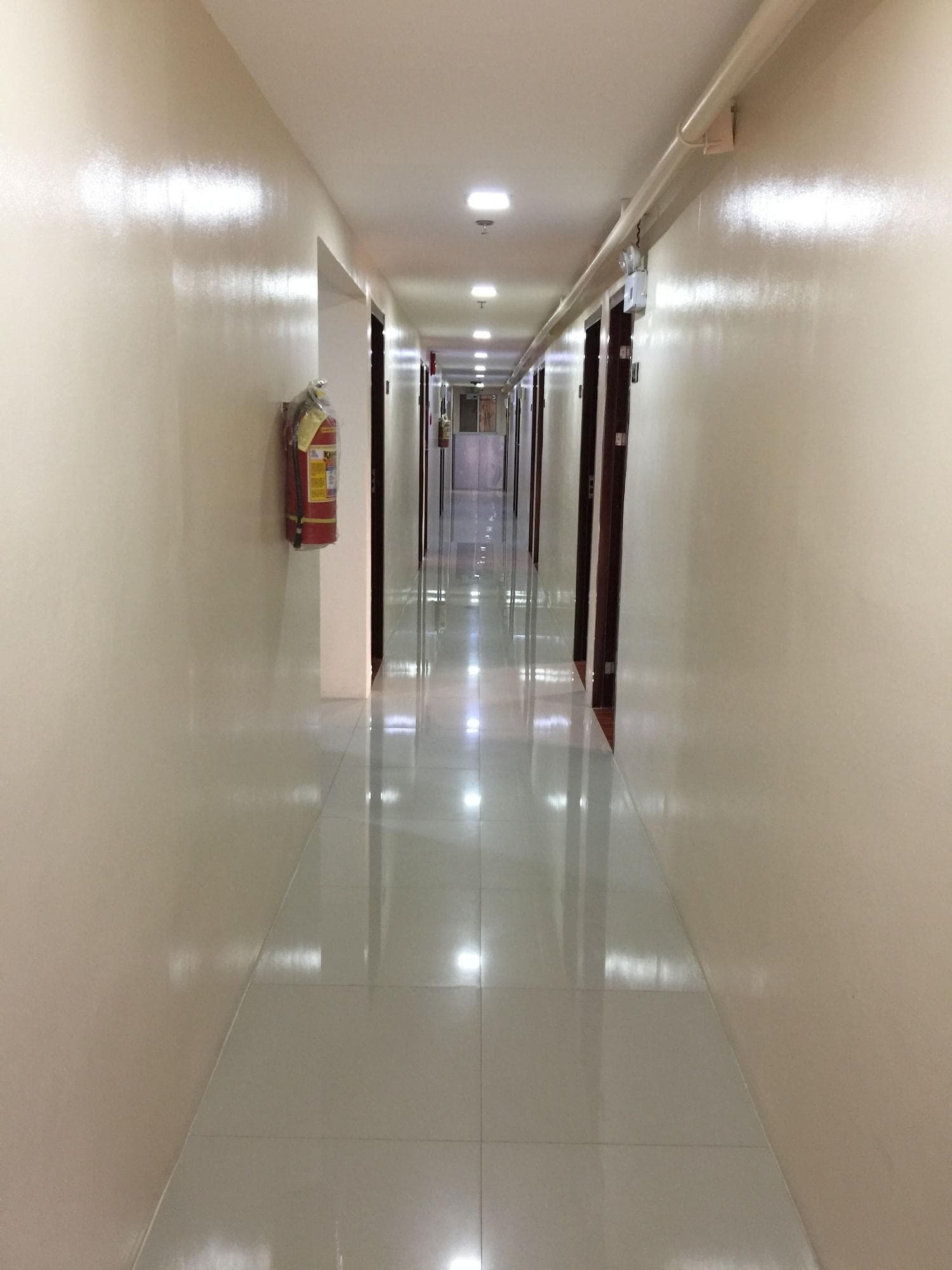 Cebu Courtyard, Lobby