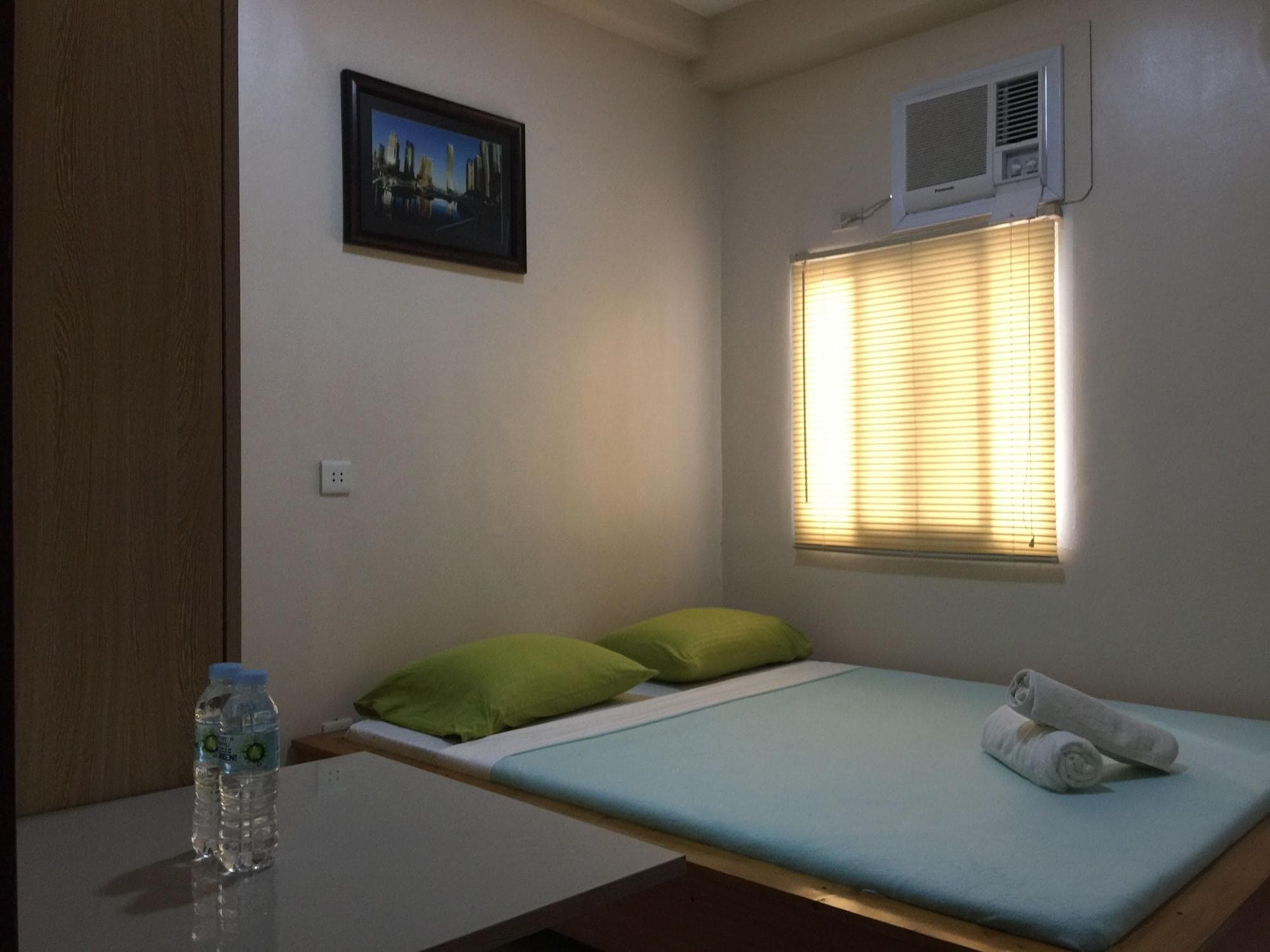 Cebu Courtyard, Room