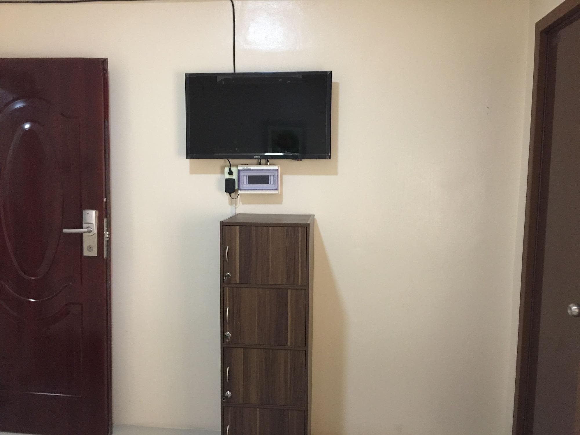 Cebu Courtyard, Room