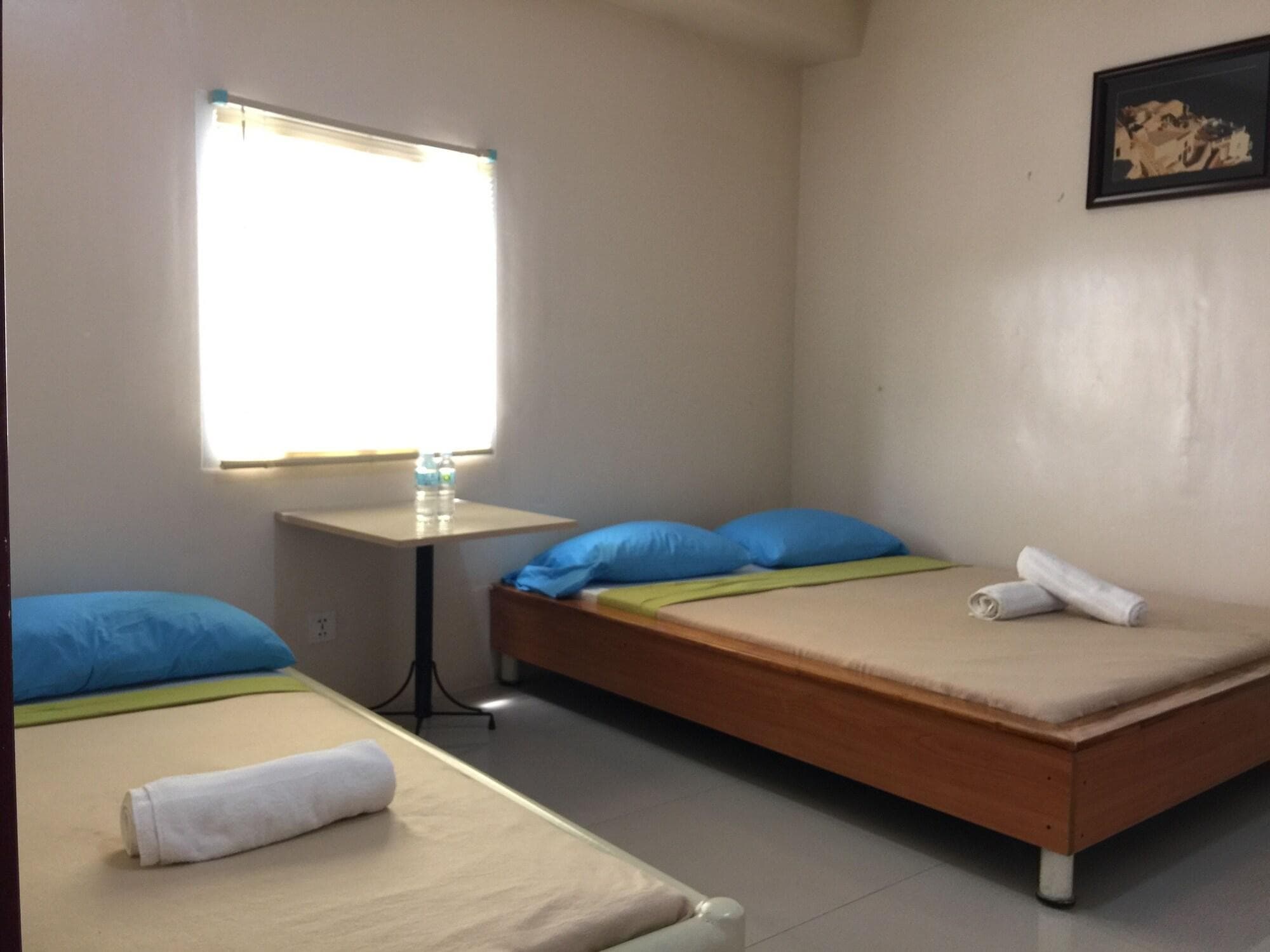 Cebu Courtyard, Room