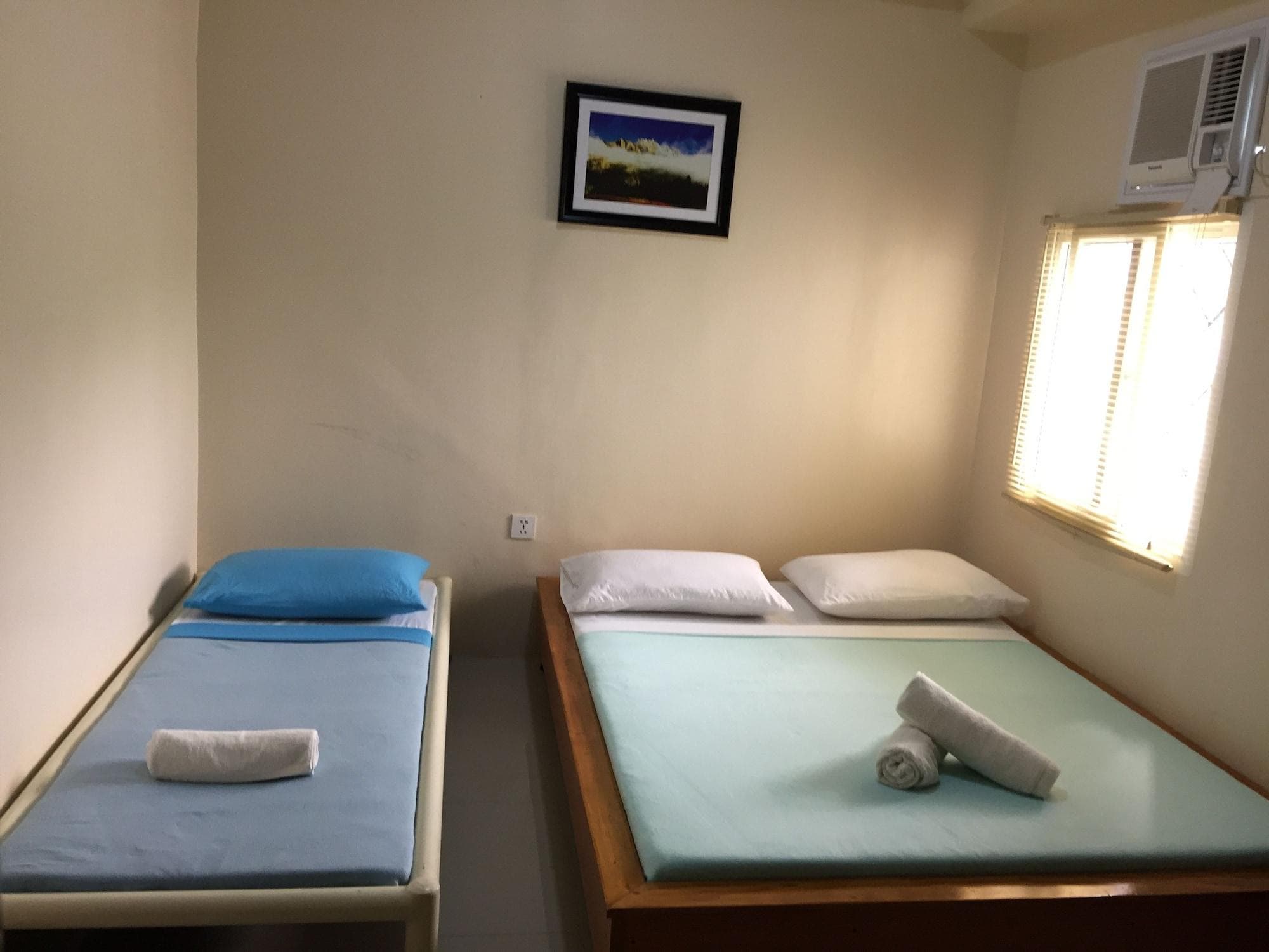 Cebu Courtyard, Room