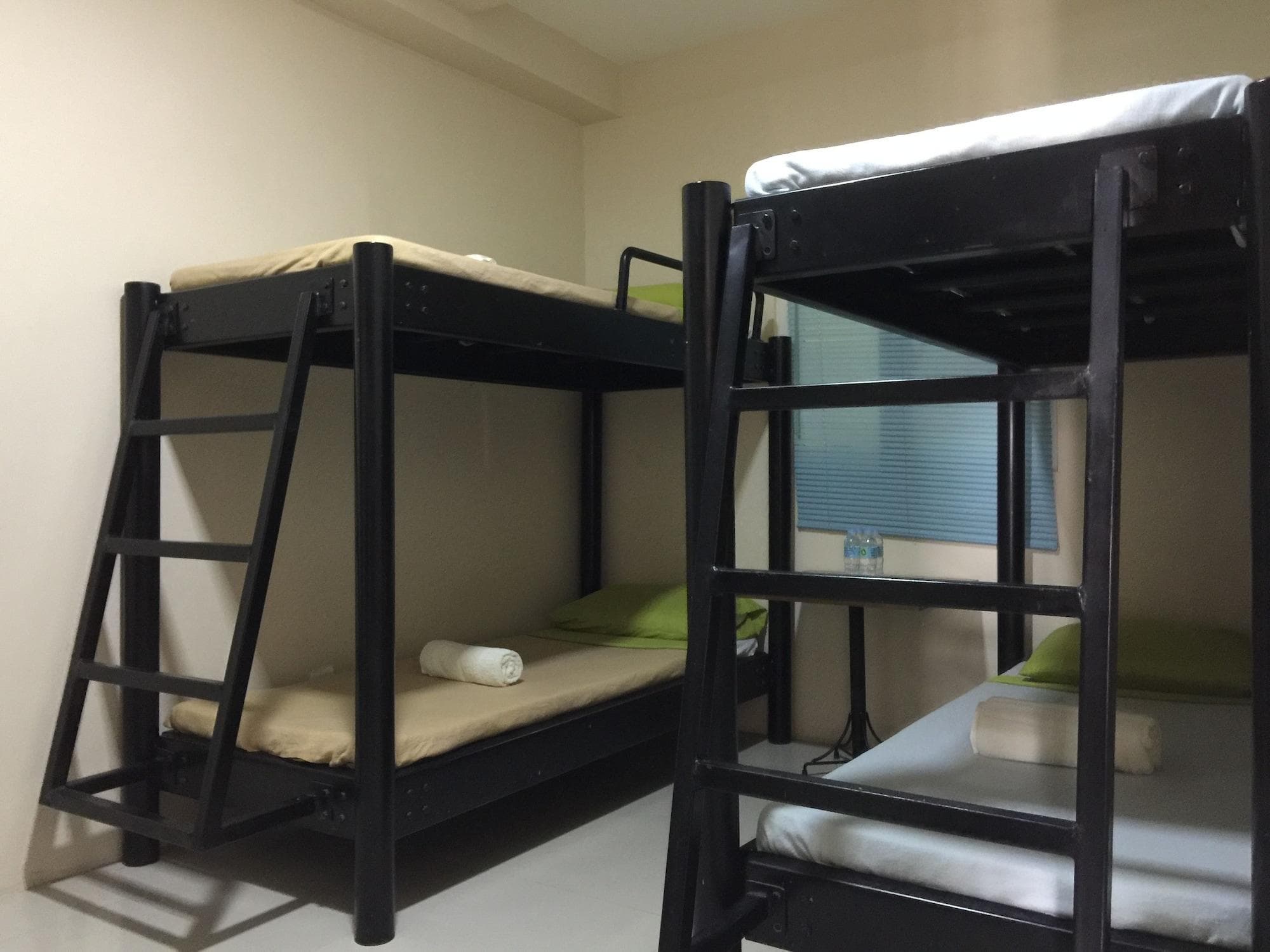 Cebu Courtyard, Room