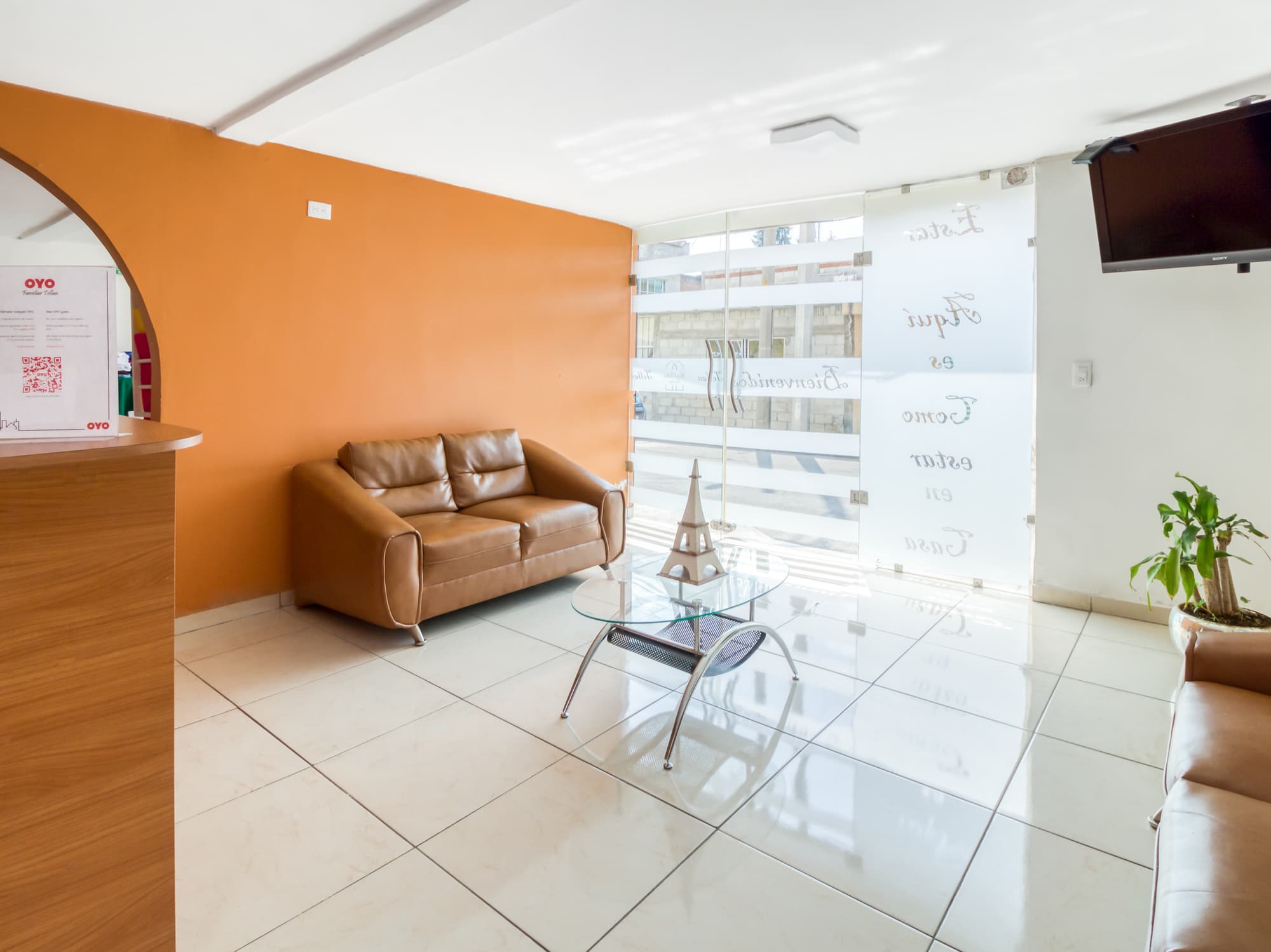 OYO Hotel Familiar Tollan, Lobby