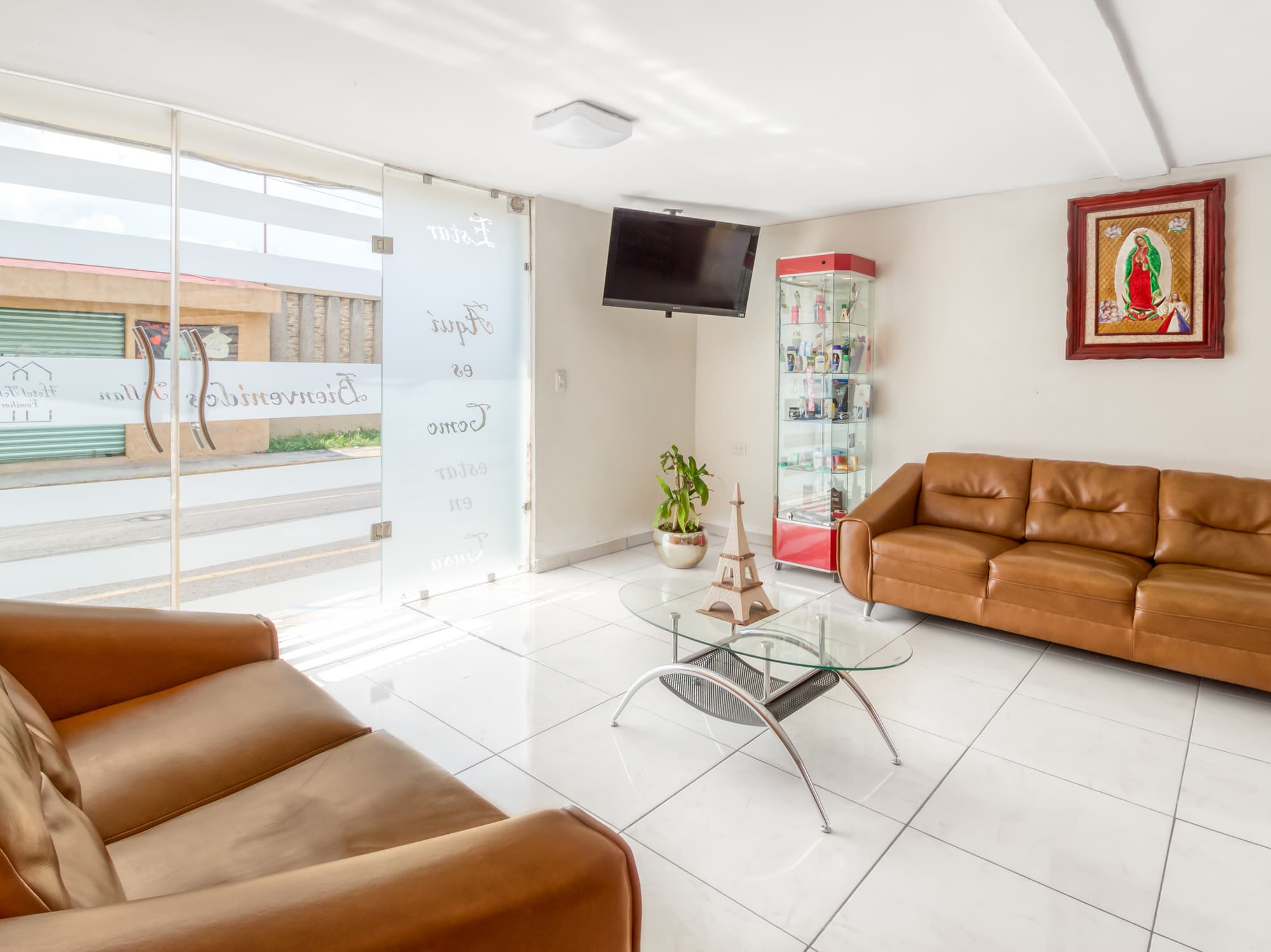 OYO Hotel Familiar Tollan, Lobby