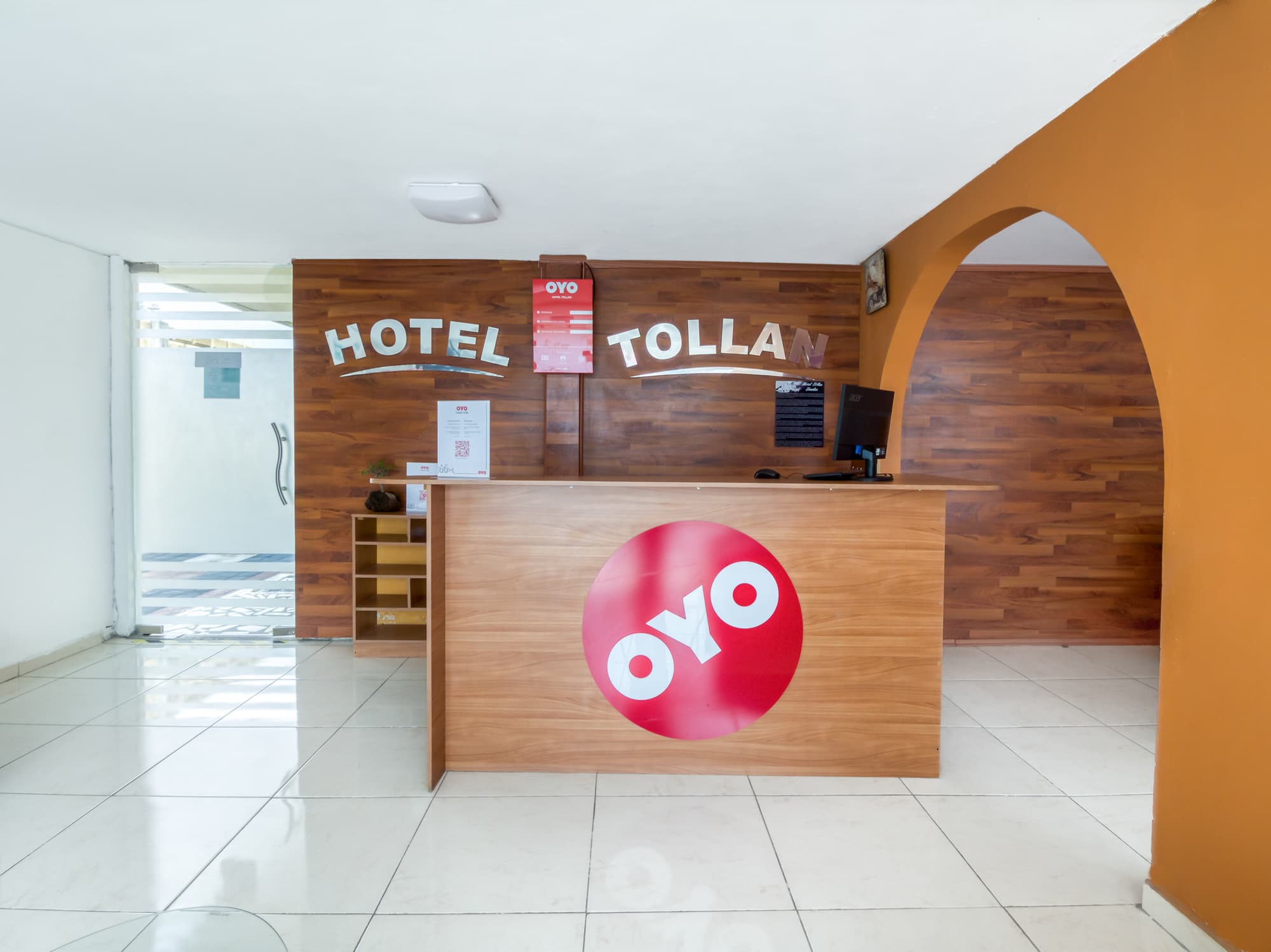 OYO Hotel Familiar Tollan, Lobby
