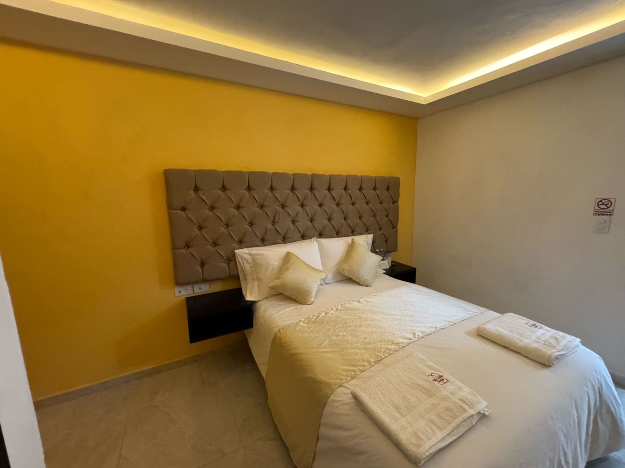 OYO Hotel Familiar Tollan, Room