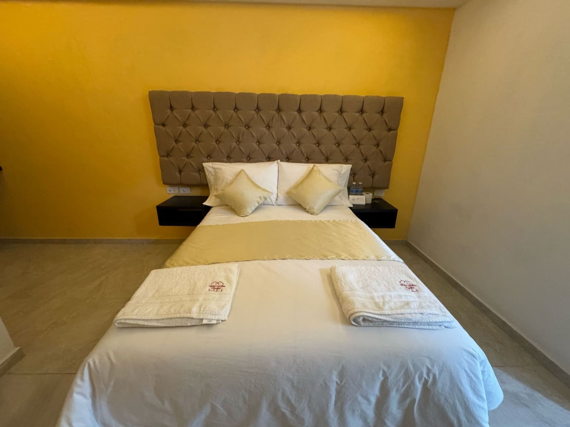 OYO Hotel Familiar Tollan, Room