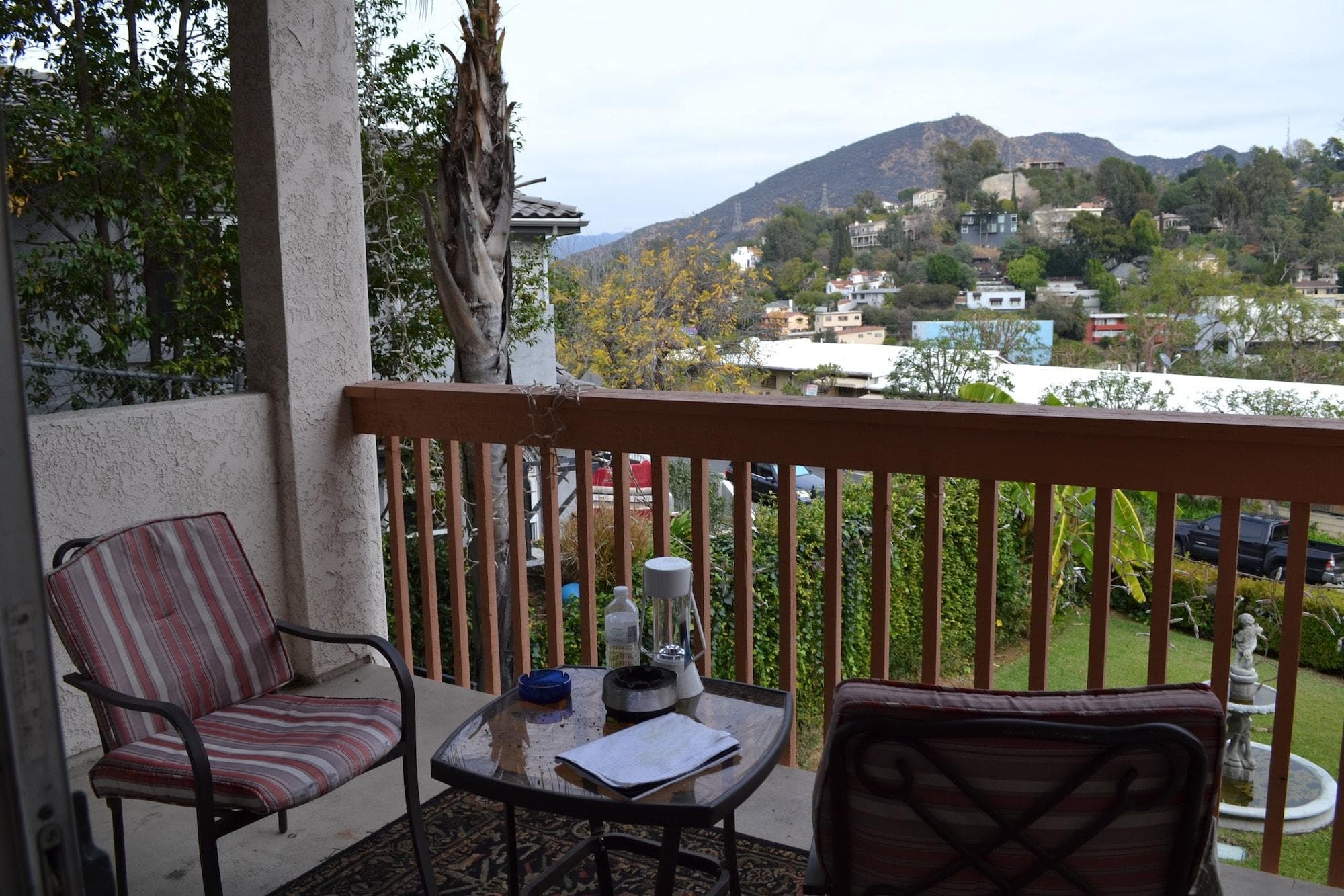Mini Mansion In Hollywood Hills, General view