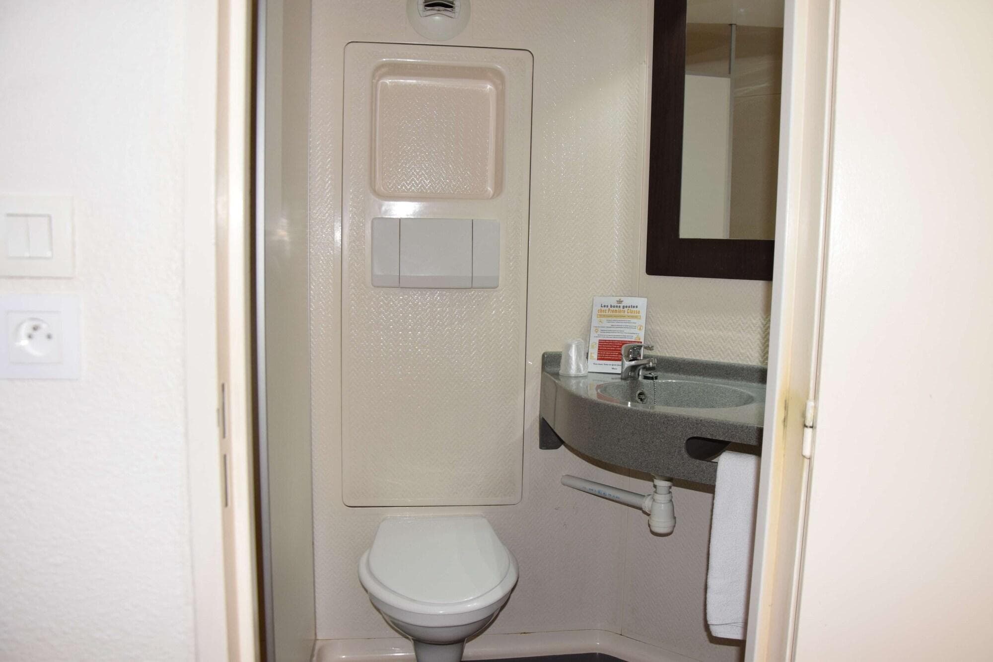 Premiere Classe Bordeaux Sud Pessac Bersol, Room