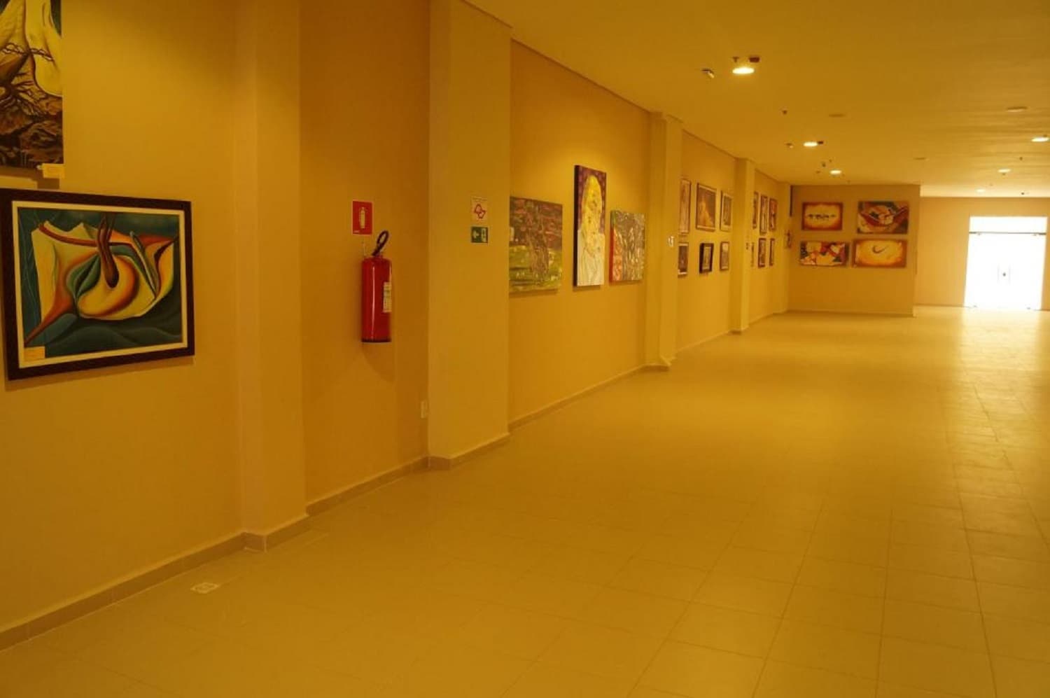 Hotel Mont Rey São Vicente, Sports and Entertainment