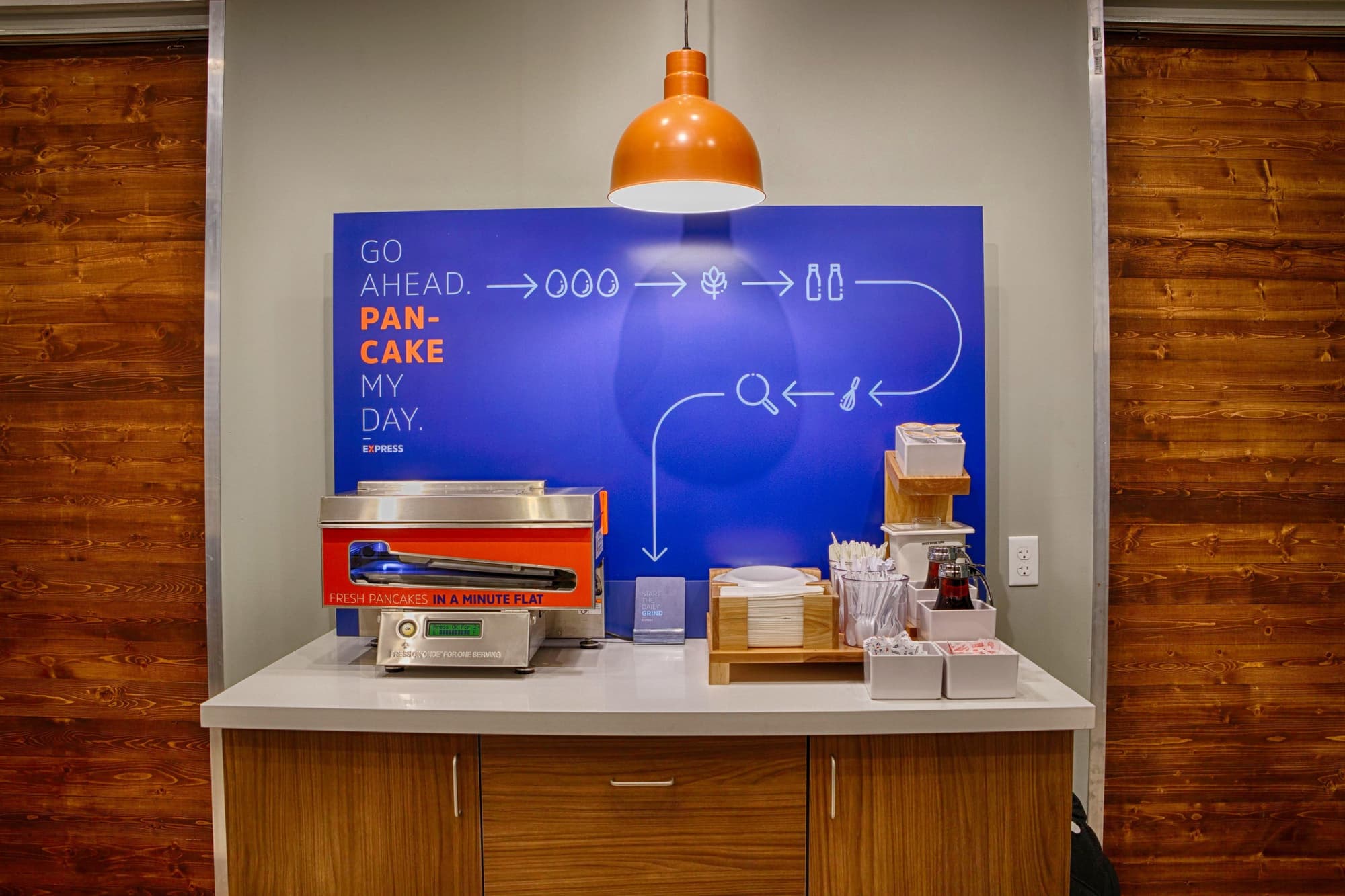 Holiday Inn Express & Suites Charlotte Southwest, Restaurant