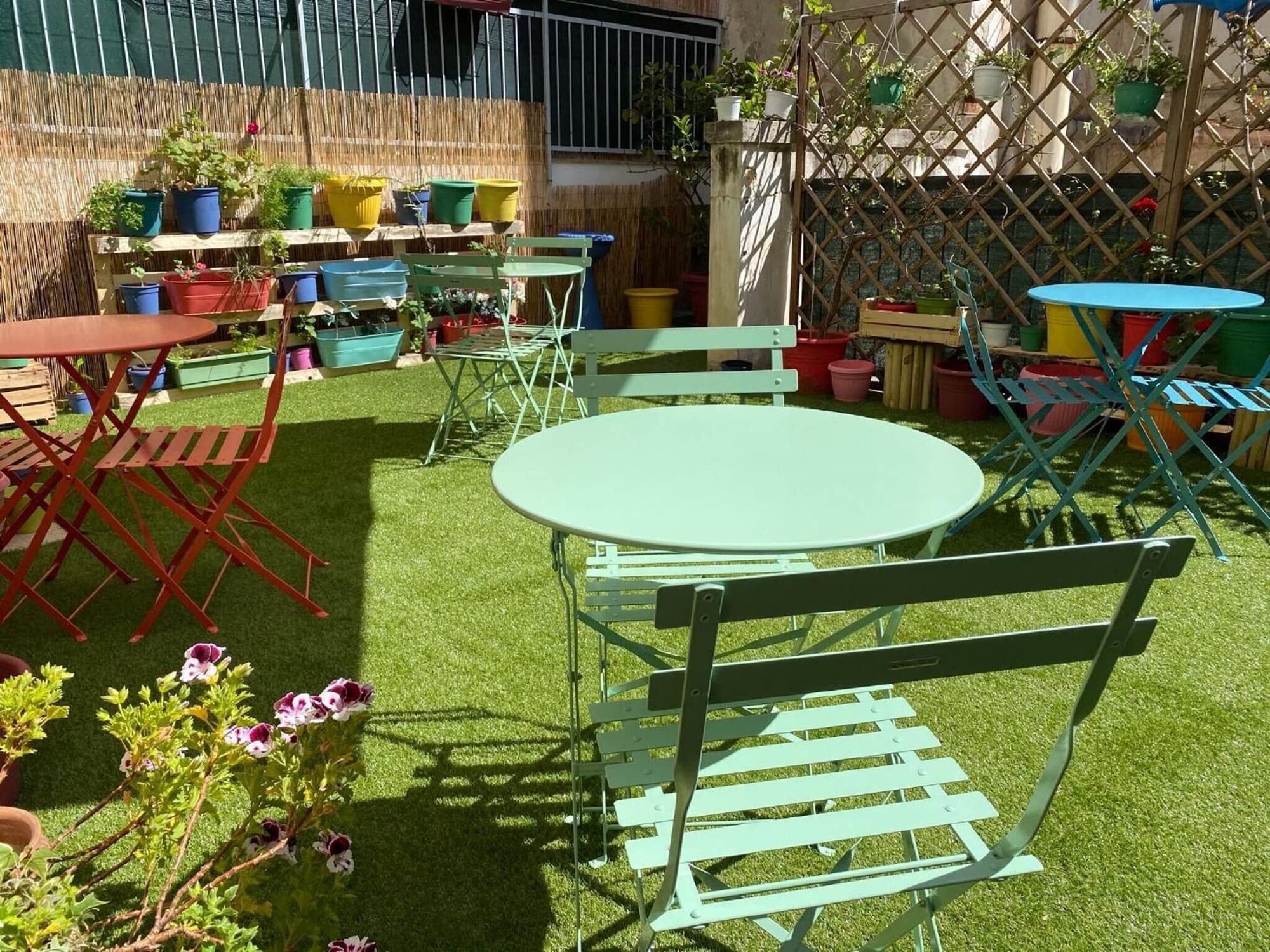 Olive Tree Hostel, Restaurant