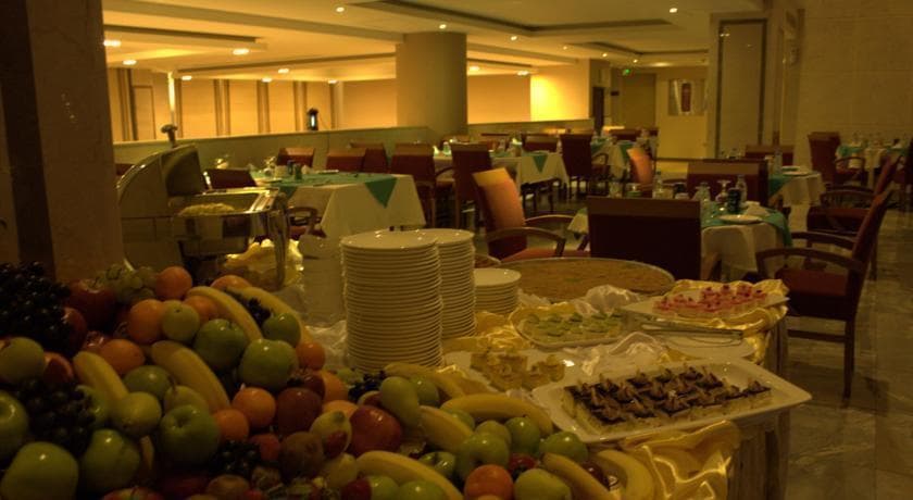 Holiday Jazan Hotel, Restaurant