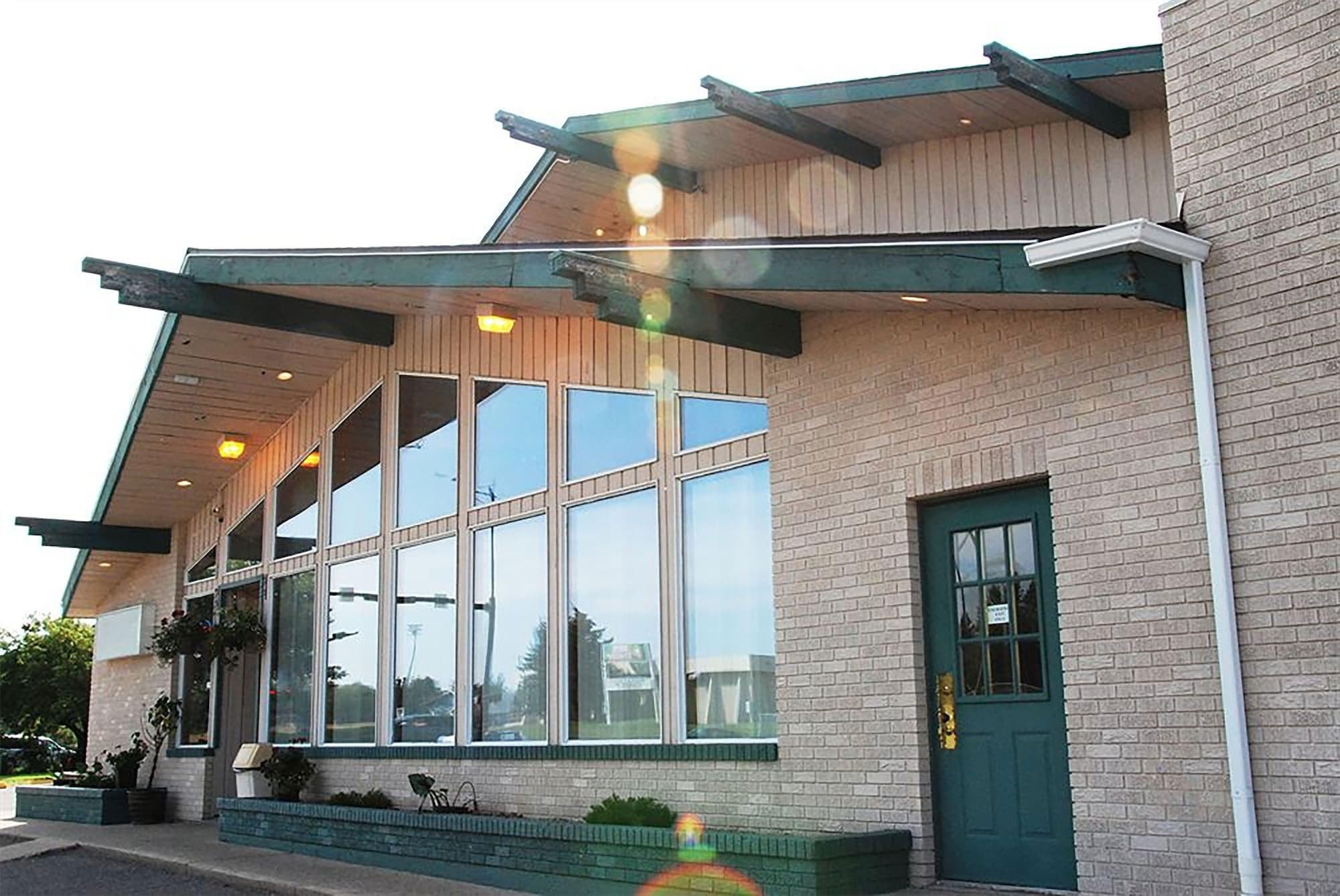 Superlodge Canada Lethbridge, General view