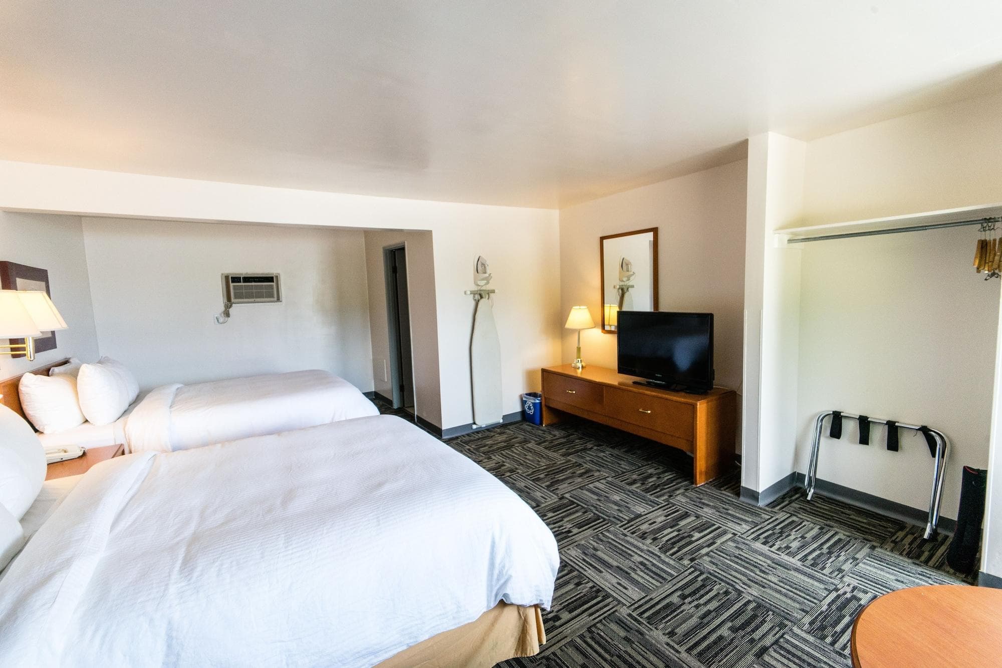 Superlodge Canada Lethbridge, Room