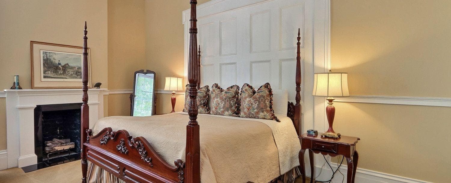 The Presidents Quarters Inn, Room