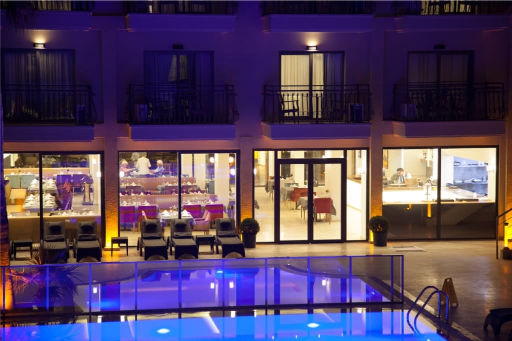 Neopol Hotel Deluxe, General view